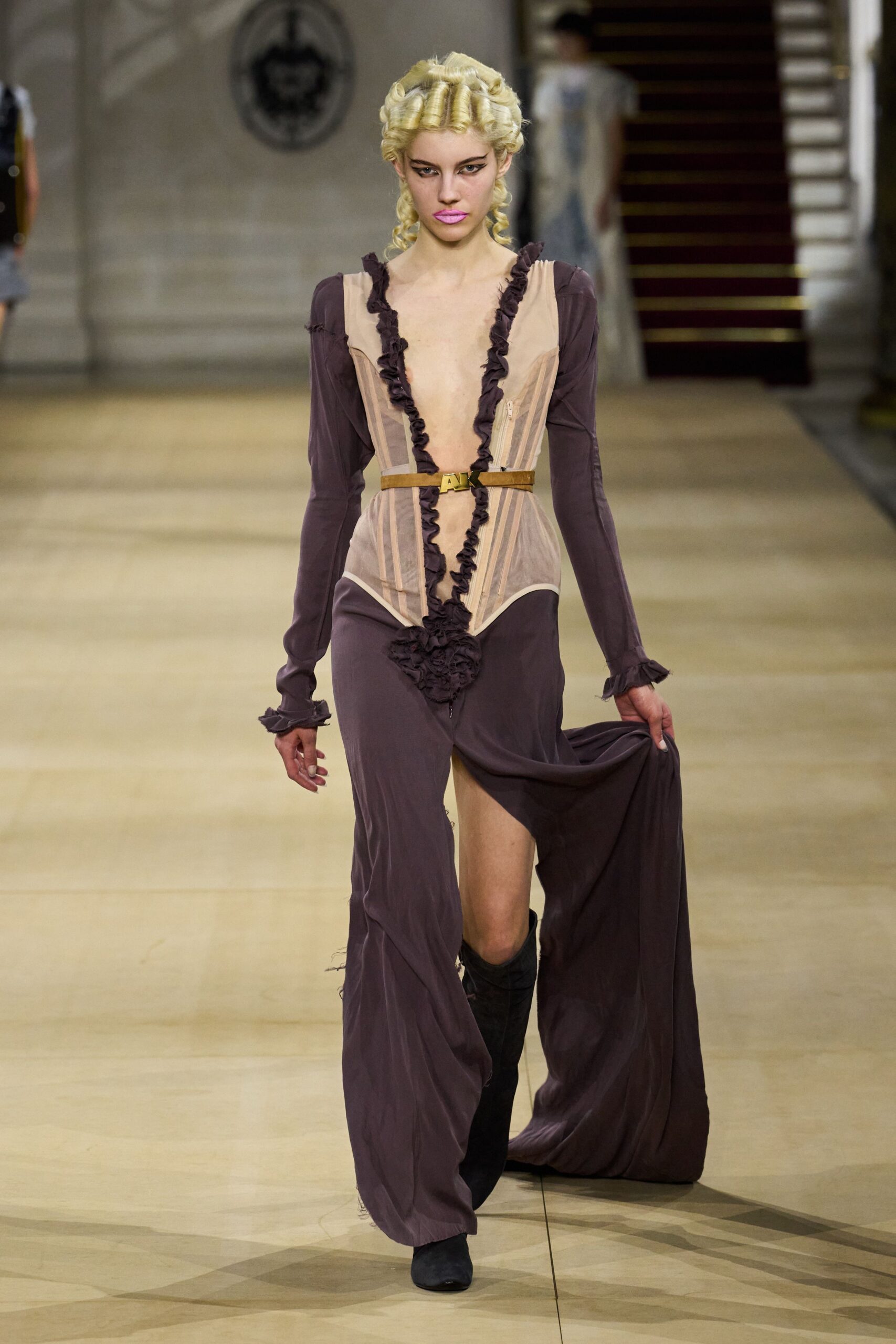 Andreas Kronthaler for Vivienne Westwood F/W 25 Look 517