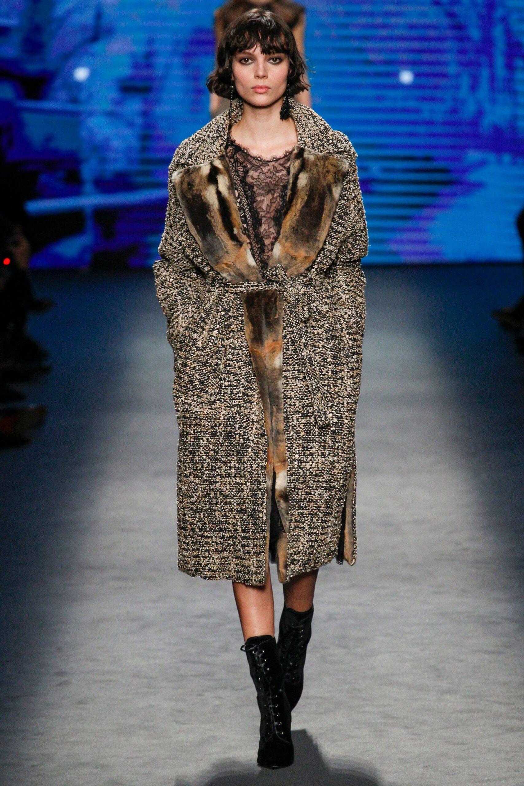 Alberta Ferretti F/W 16 Look 502