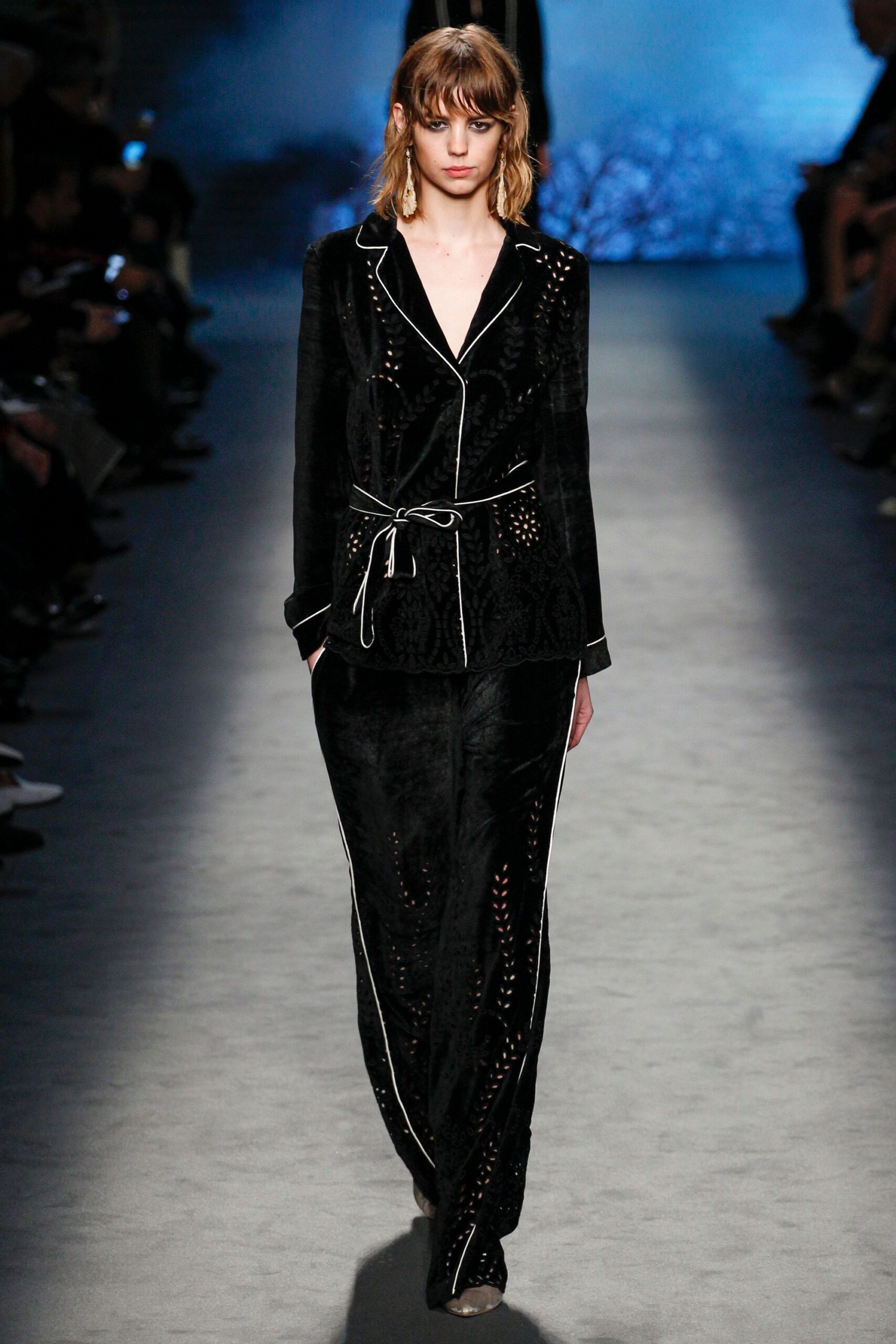 Alberta Ferretti F/W 16 Look 556