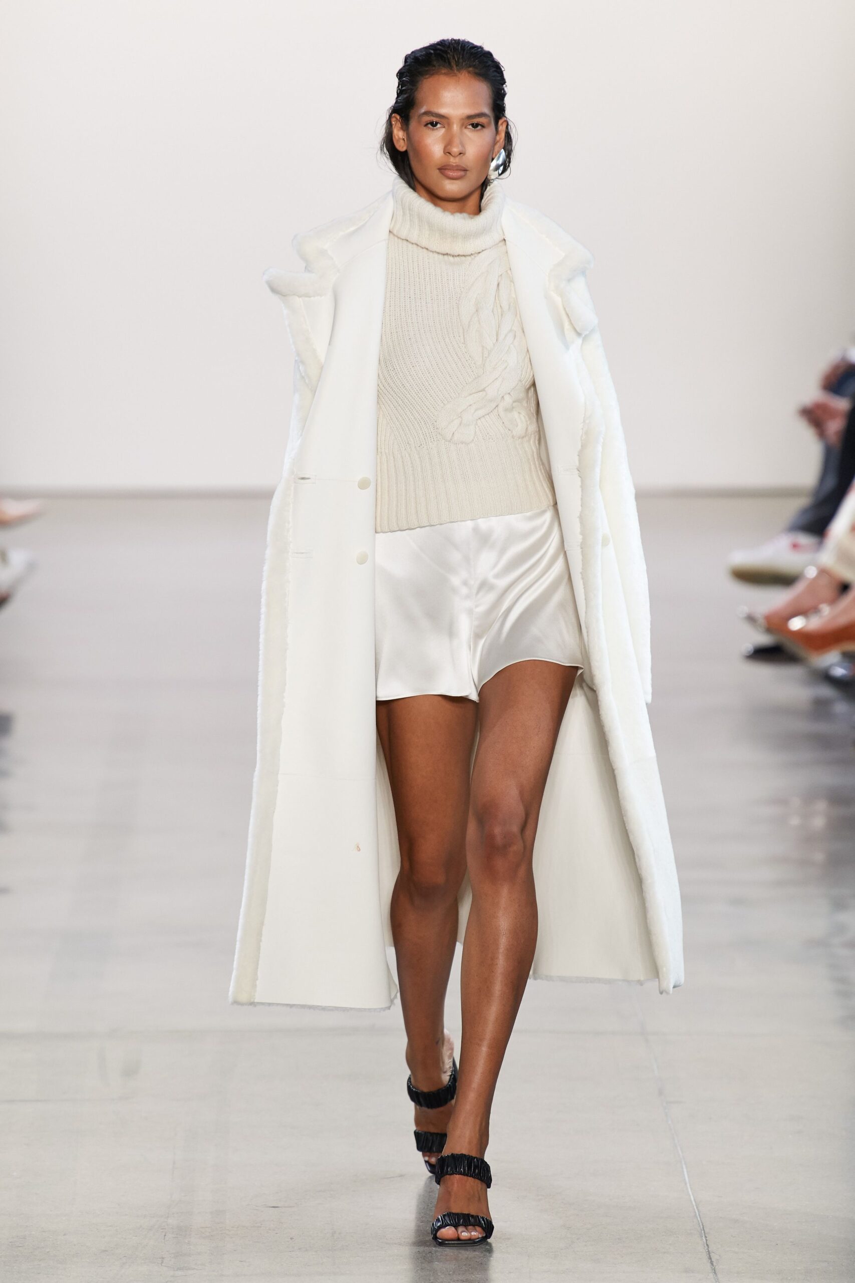 Alejandra Alonso Rojas F/W 20 Look 275
