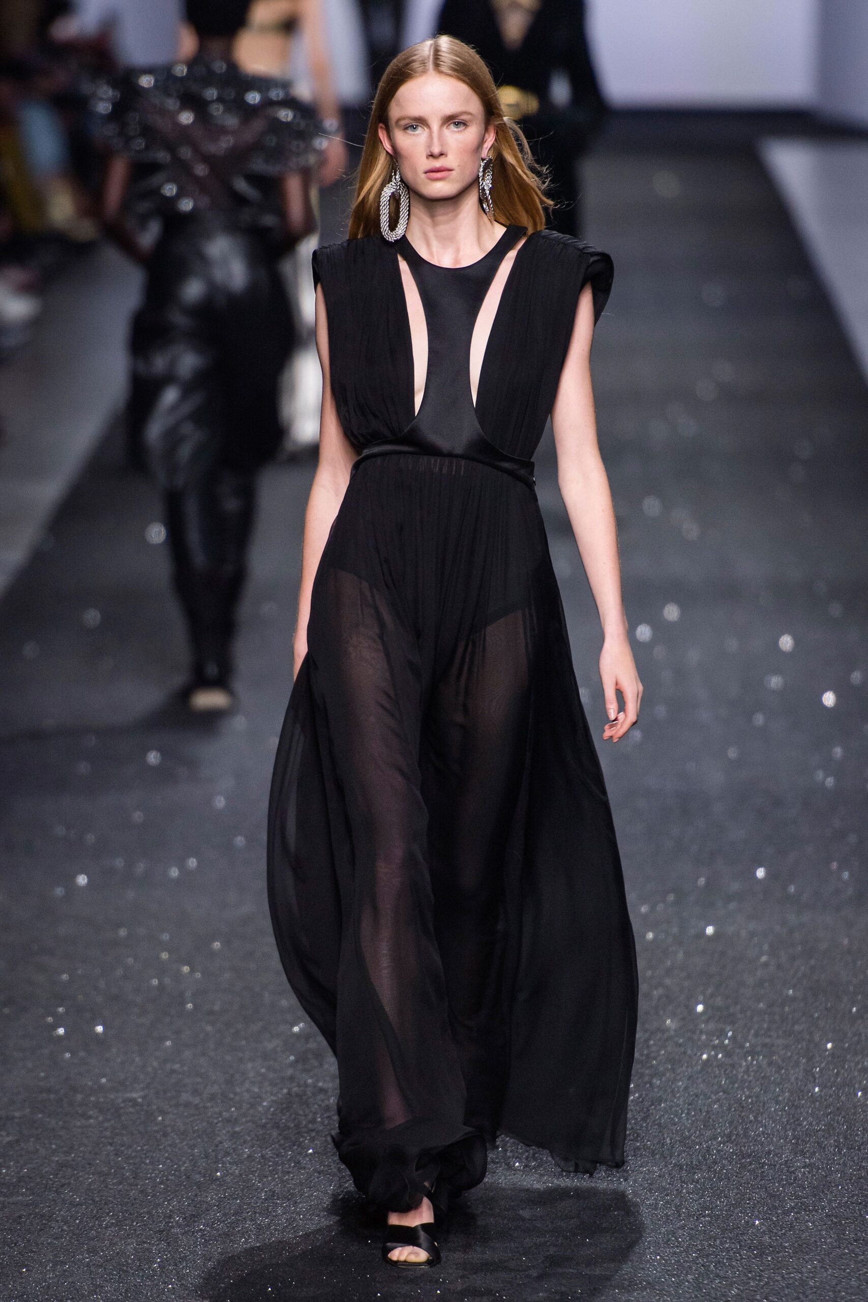 Alberta Ferretti F/W 19 Look 552