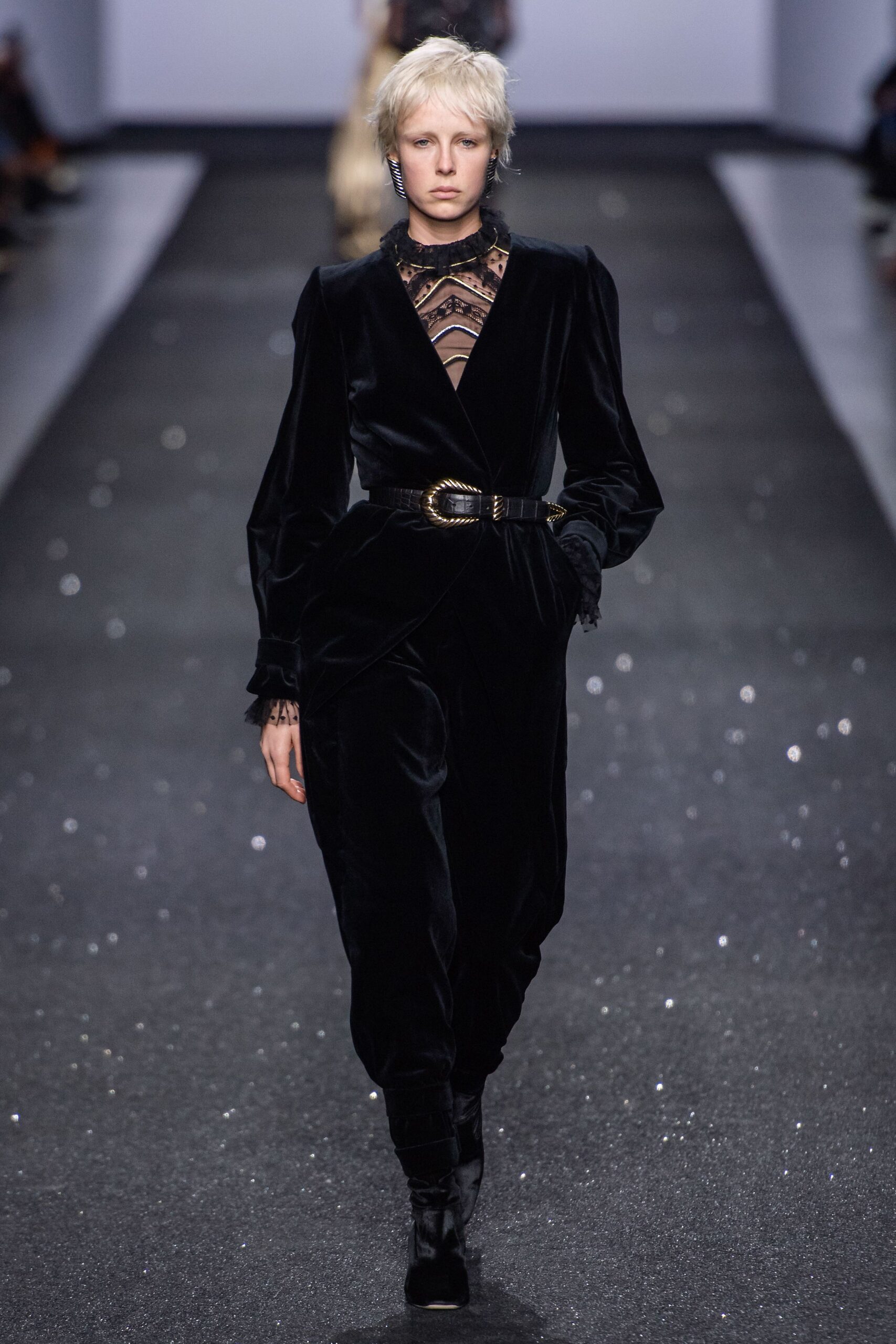 Alberta Ferretti F/W 19 Look 556
