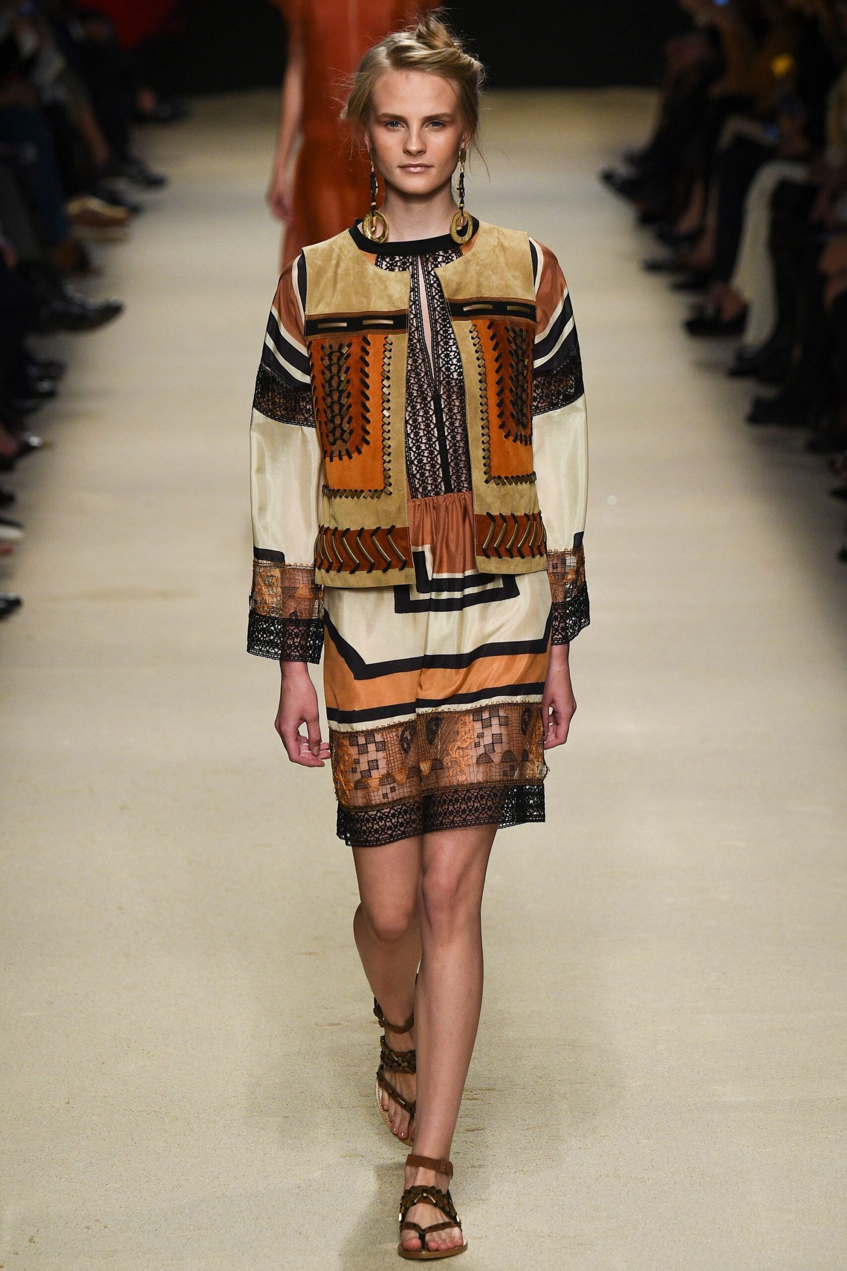 Alberta Ferretti S/S 16 Look 146