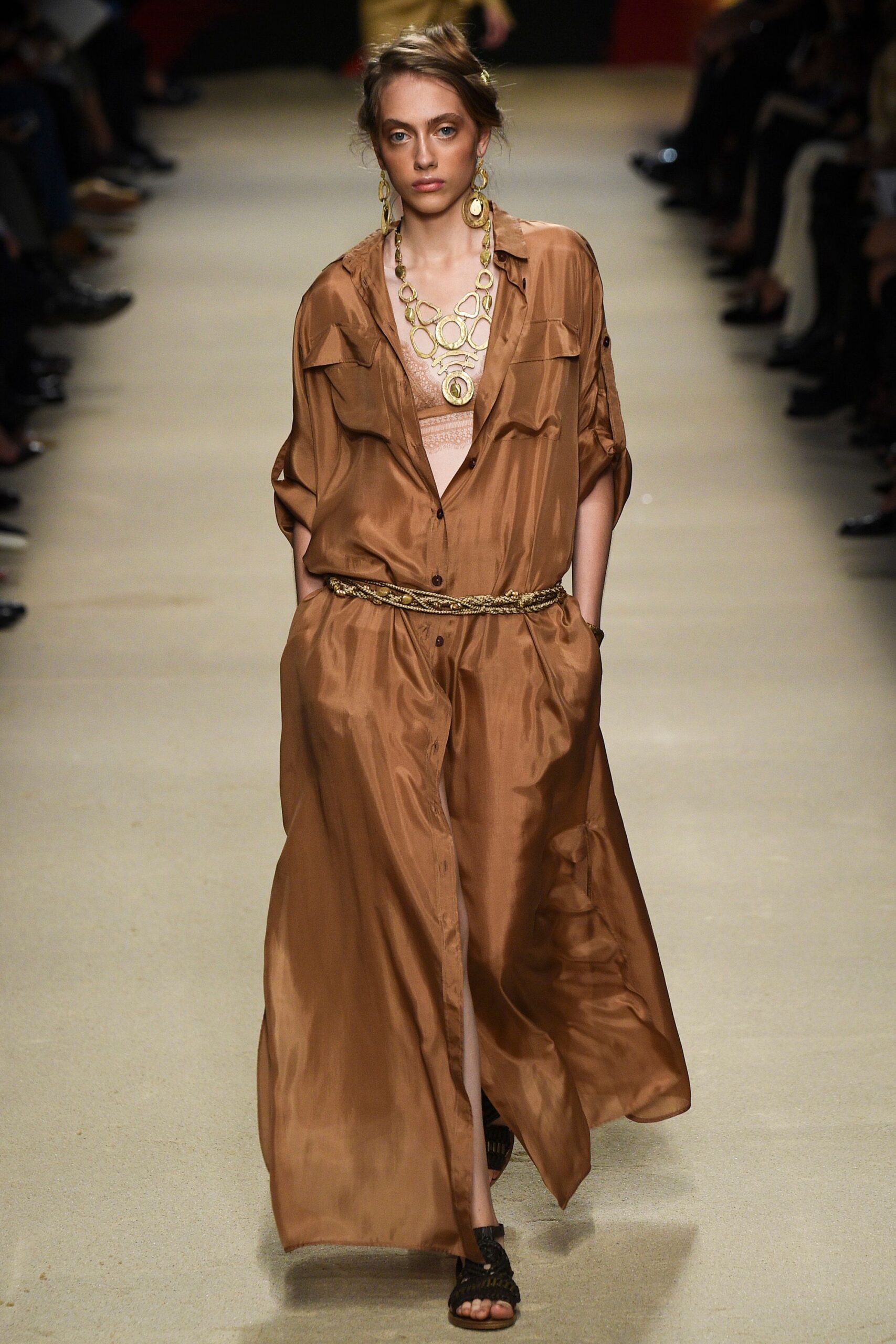 Alberta Ferretti S/S 16 Look 237