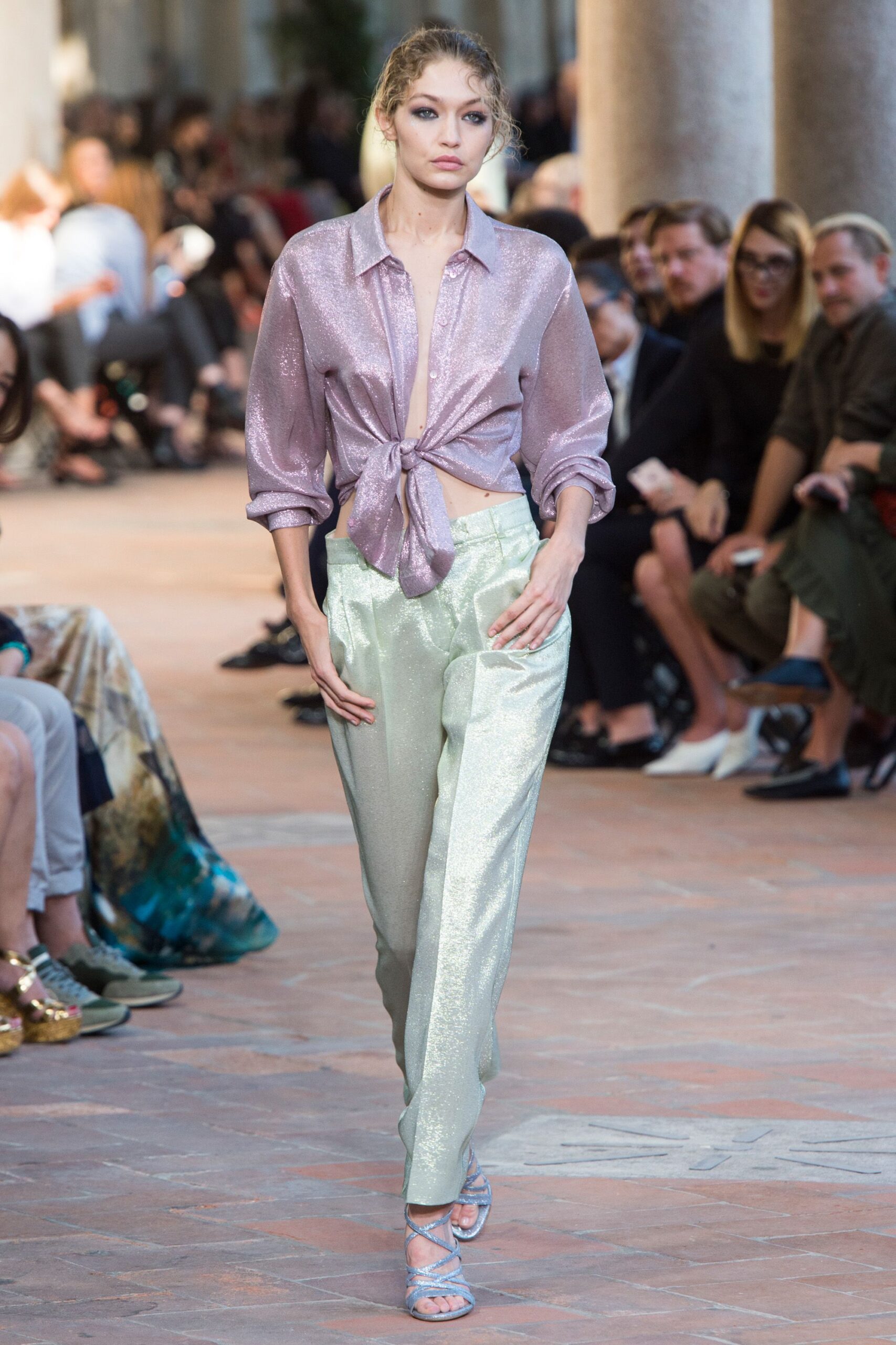 Alberta Ferretti S/S 18 Look 527