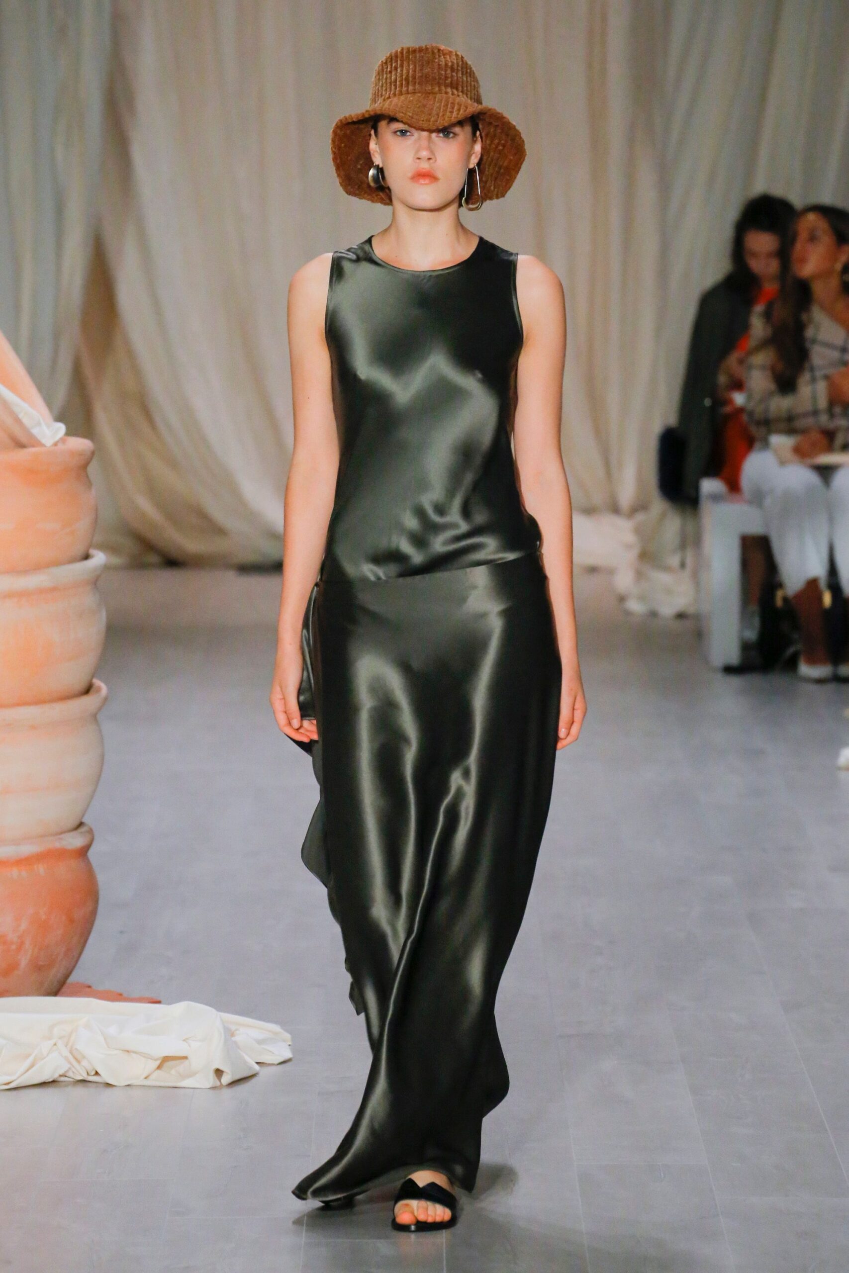 Albus Lumen Australia Resort 19 Look 230