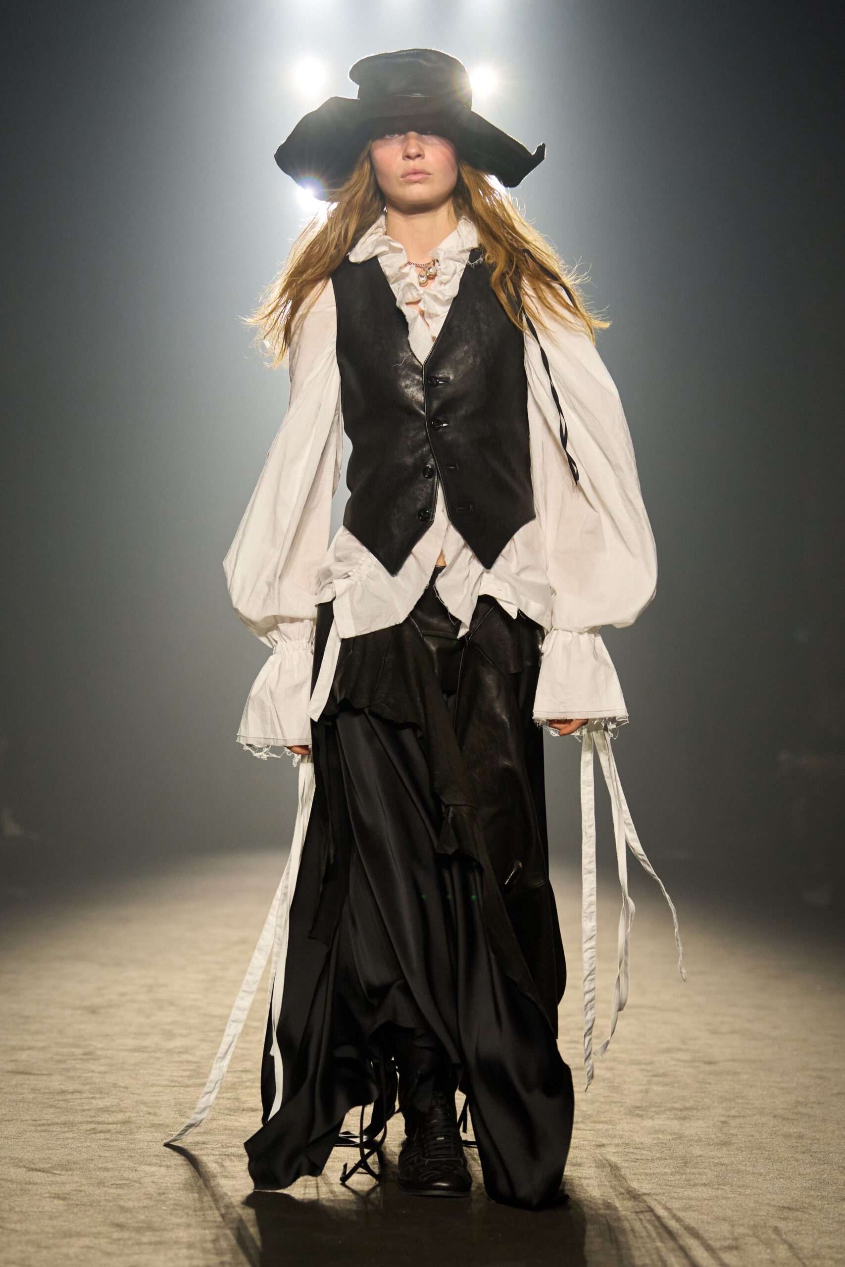 Ann Demeulemeester F/W 25 Look 10