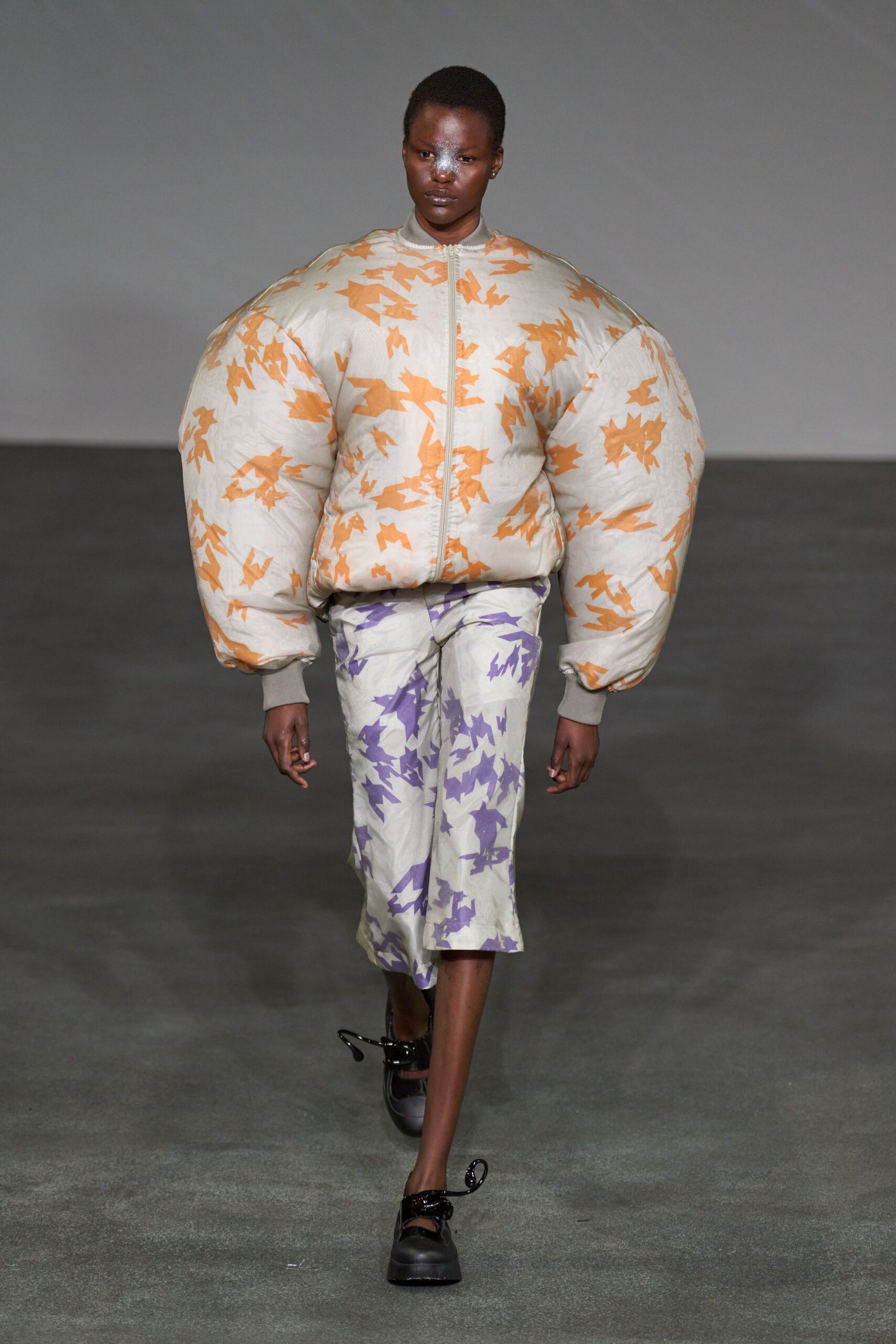 beige cotton long-sleeve collared oversized printed jacket