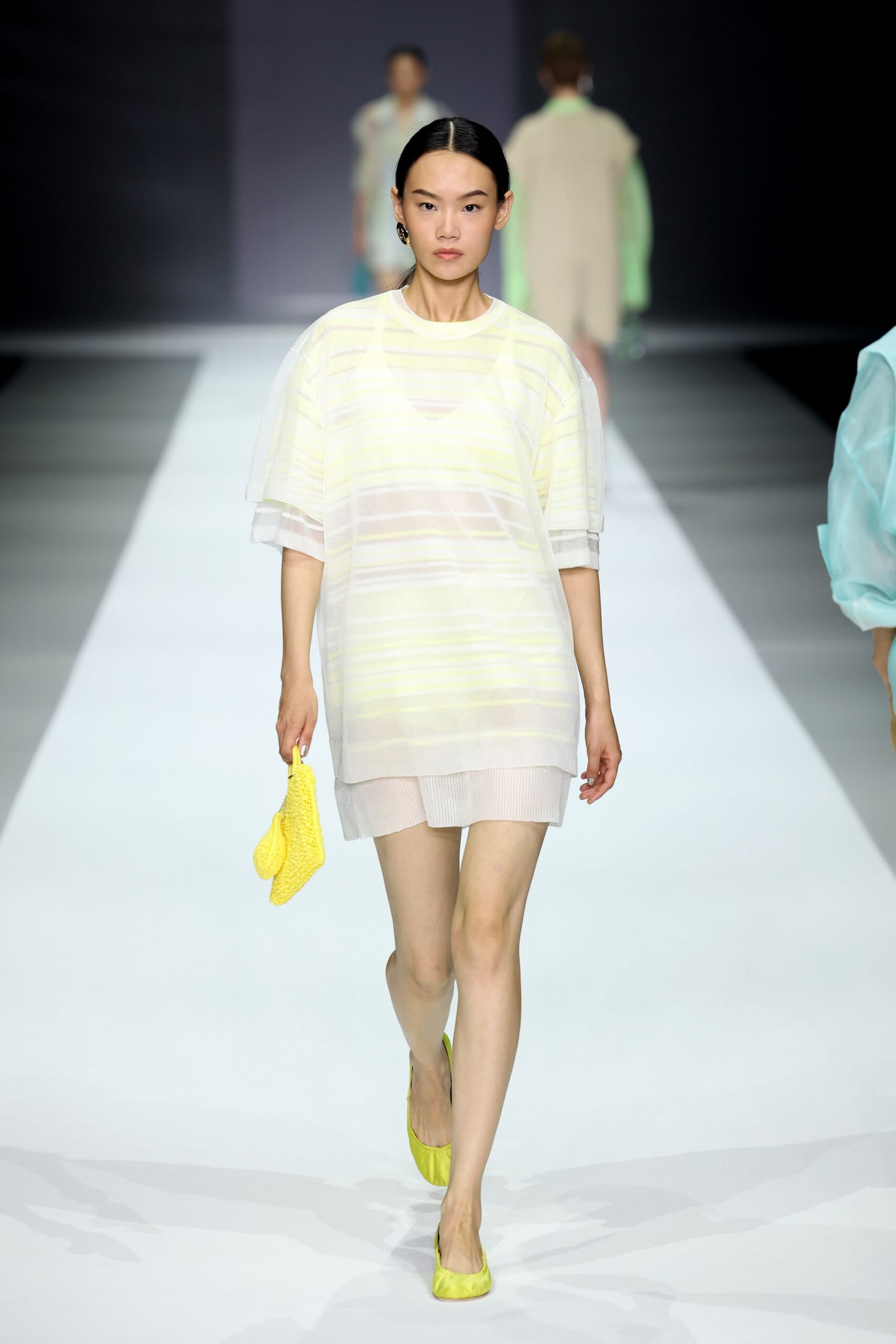 yellow cotton short-sleeve scoop-neck relaxed striped flowing dress