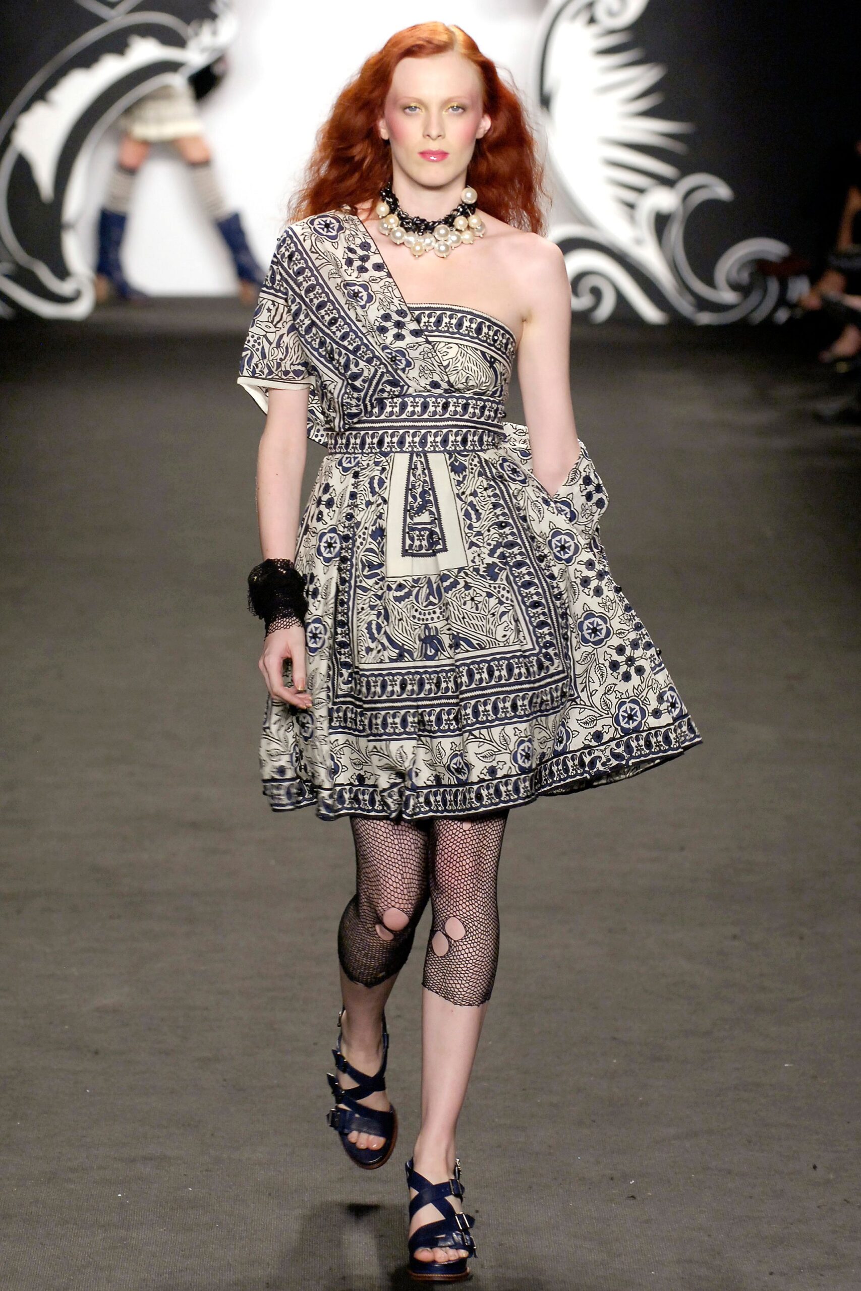 Anna Sui S/S 07 Look 2