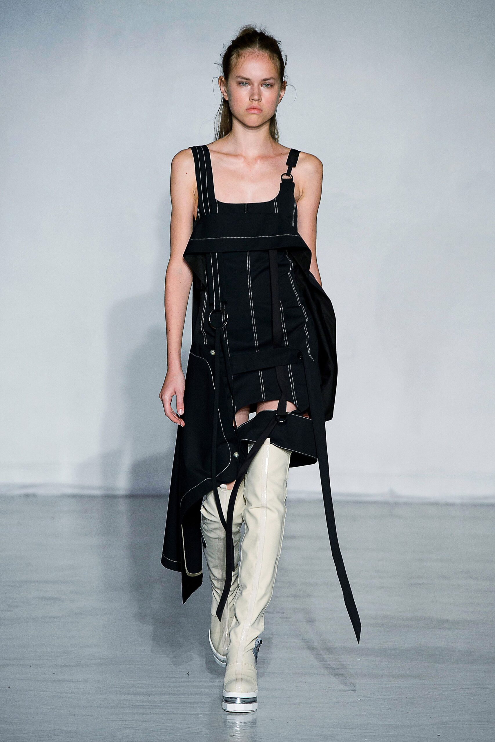 Anne Sofie Madsen S/S 16 Look 128