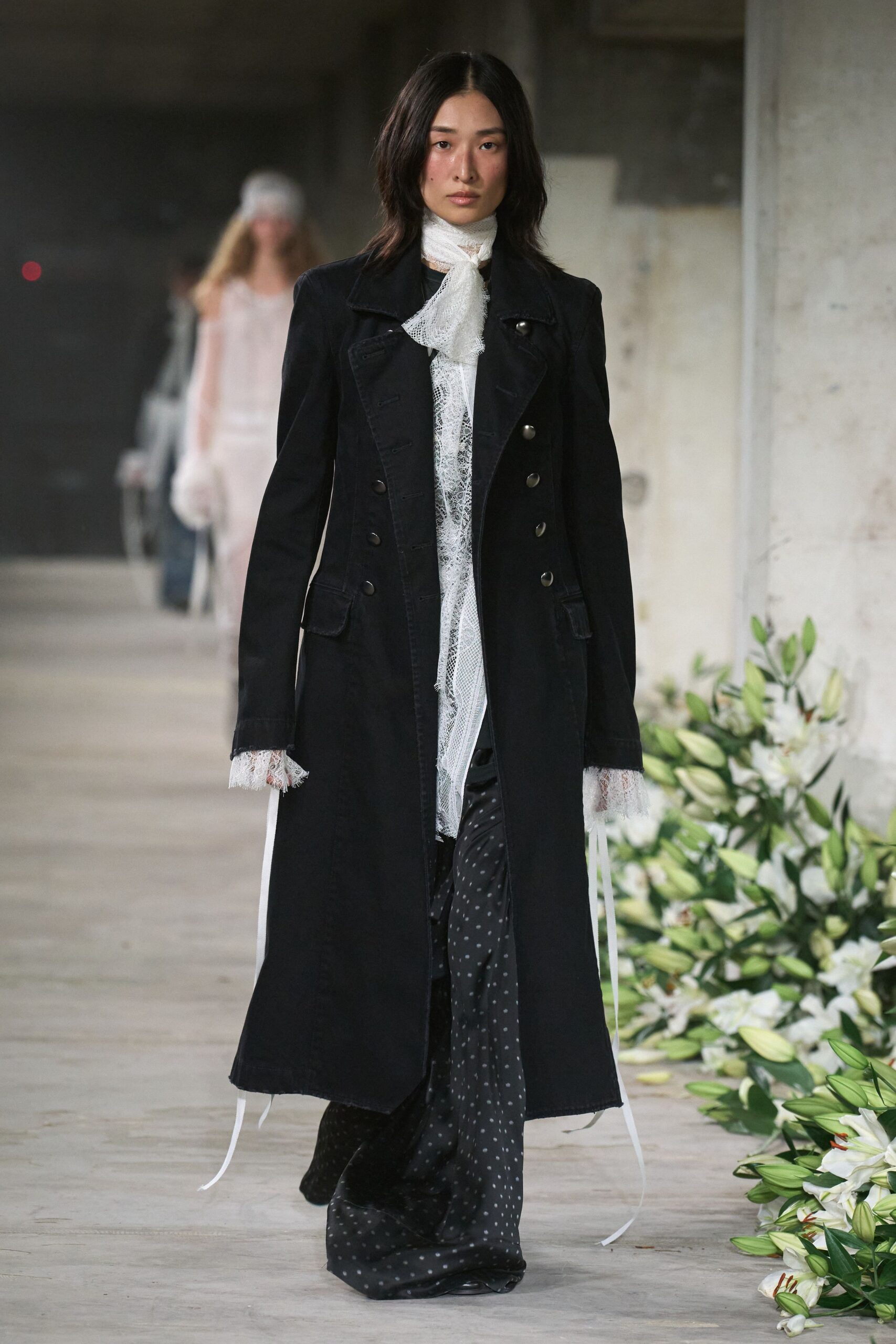 black denim long-sleeve collared fitted buttoned coat