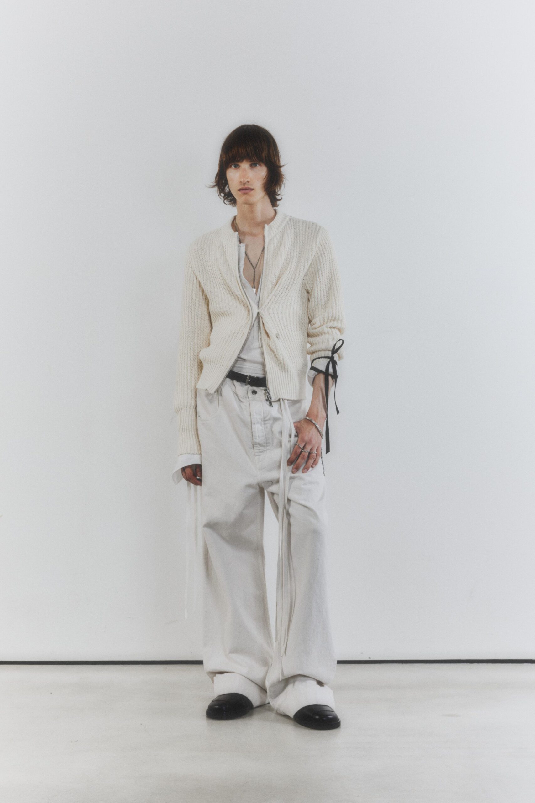 white knit long-sleeve collared fitted ribbed buttoned jacket