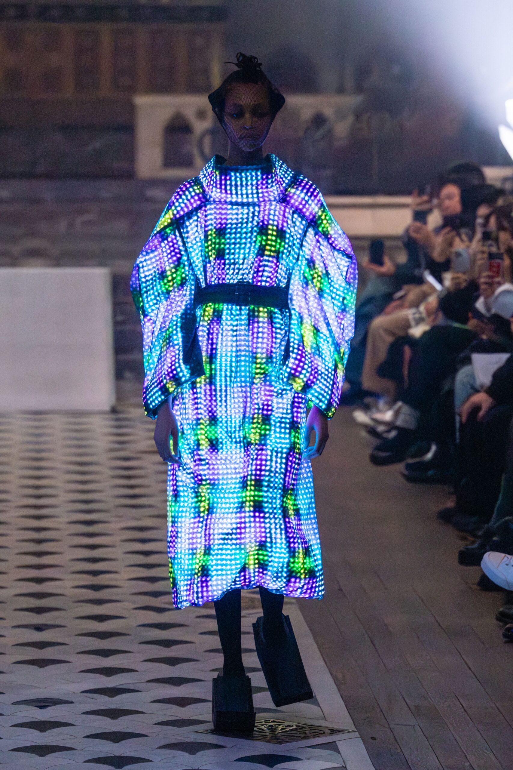 multi vinyl long-sleeve collared relaxed layered shiny coat