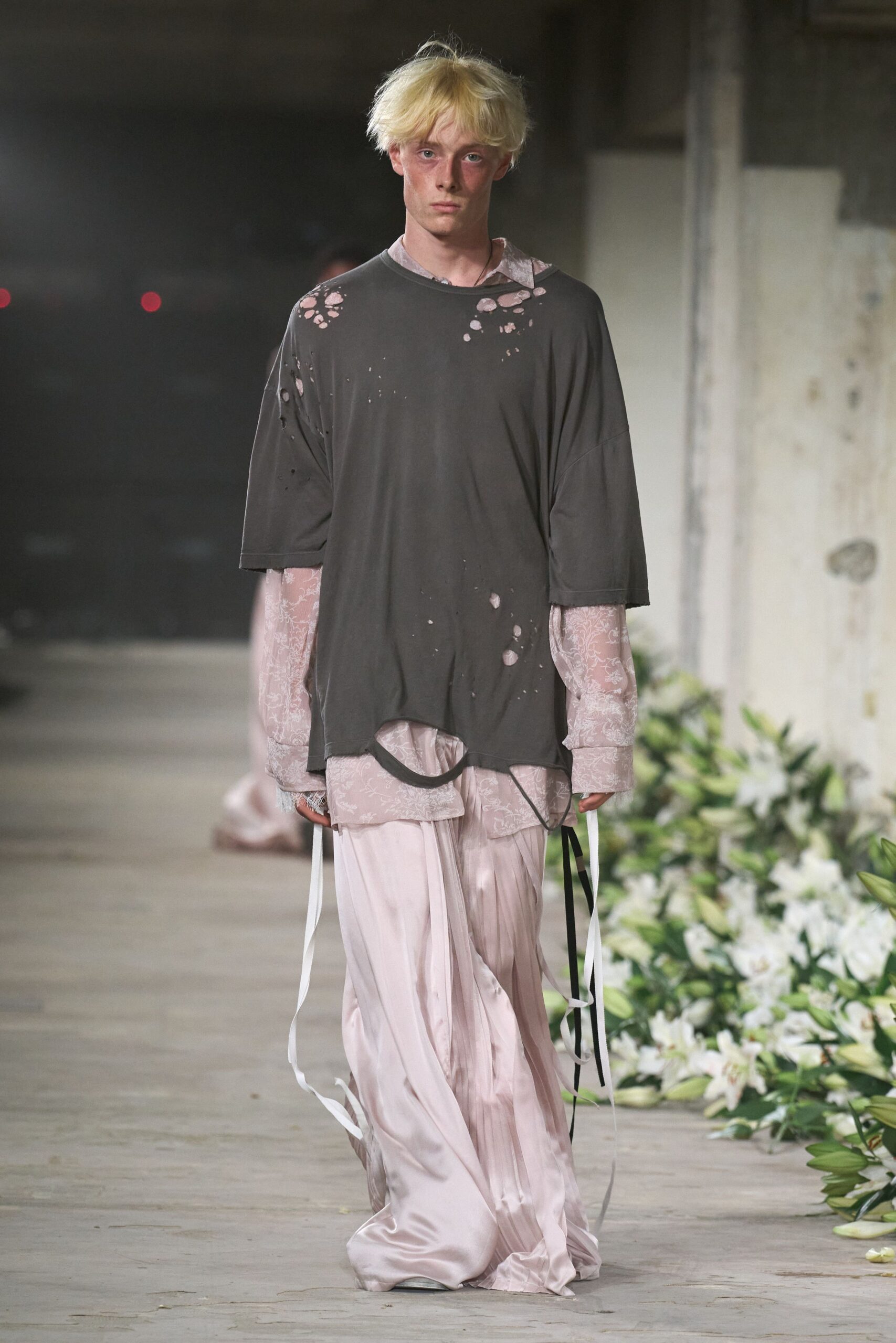 gray relaxed t-shirt with pink wide-leg pants