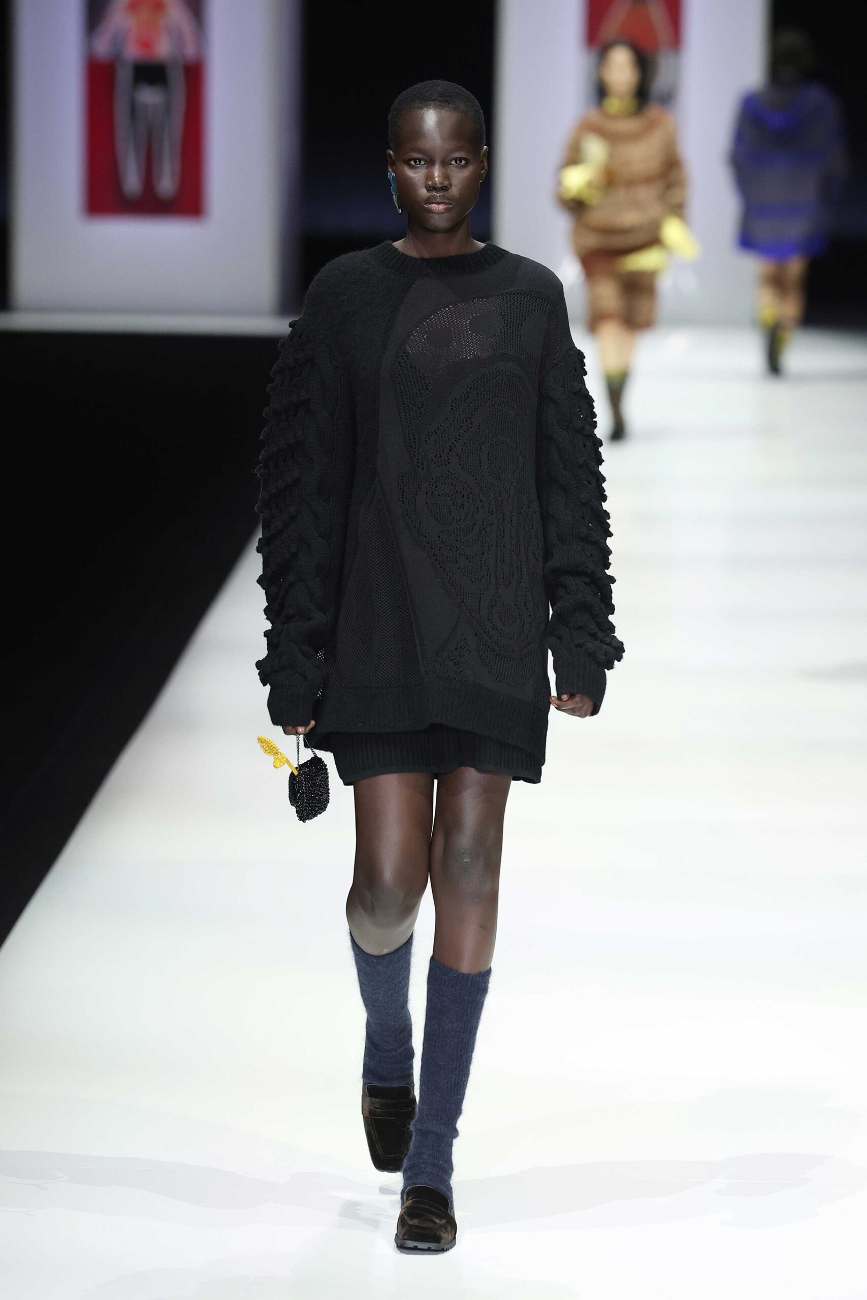 black wool long-sleeve collared oversized textured short sweater