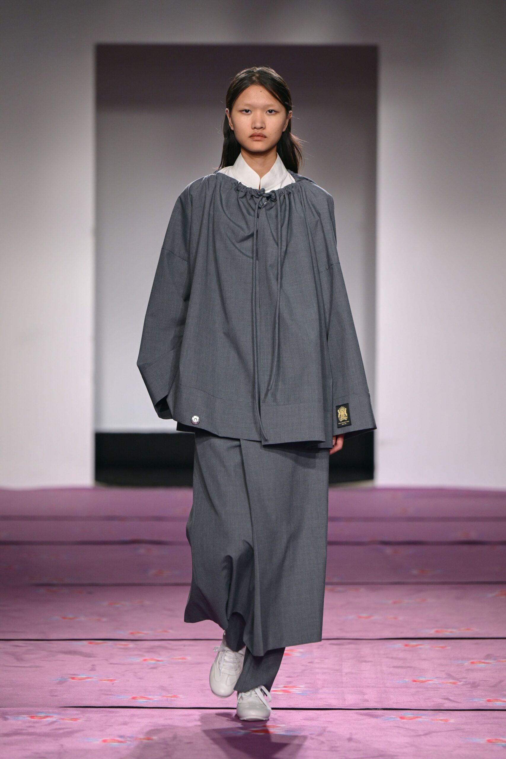 gray cotton long-sleeve collared relaxed zippered top