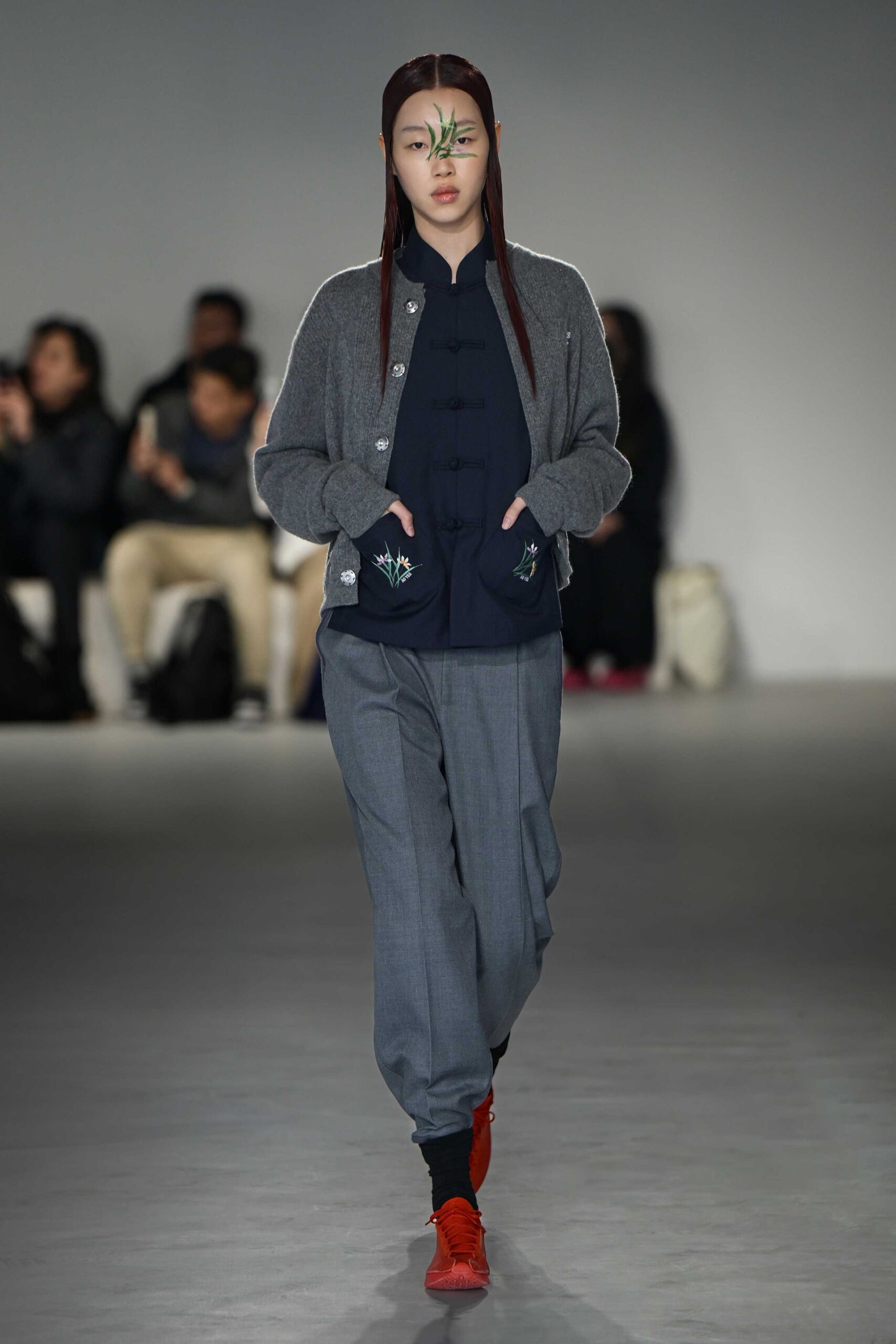 gray wool long-sleeve collared relaxed buttoned cardigan