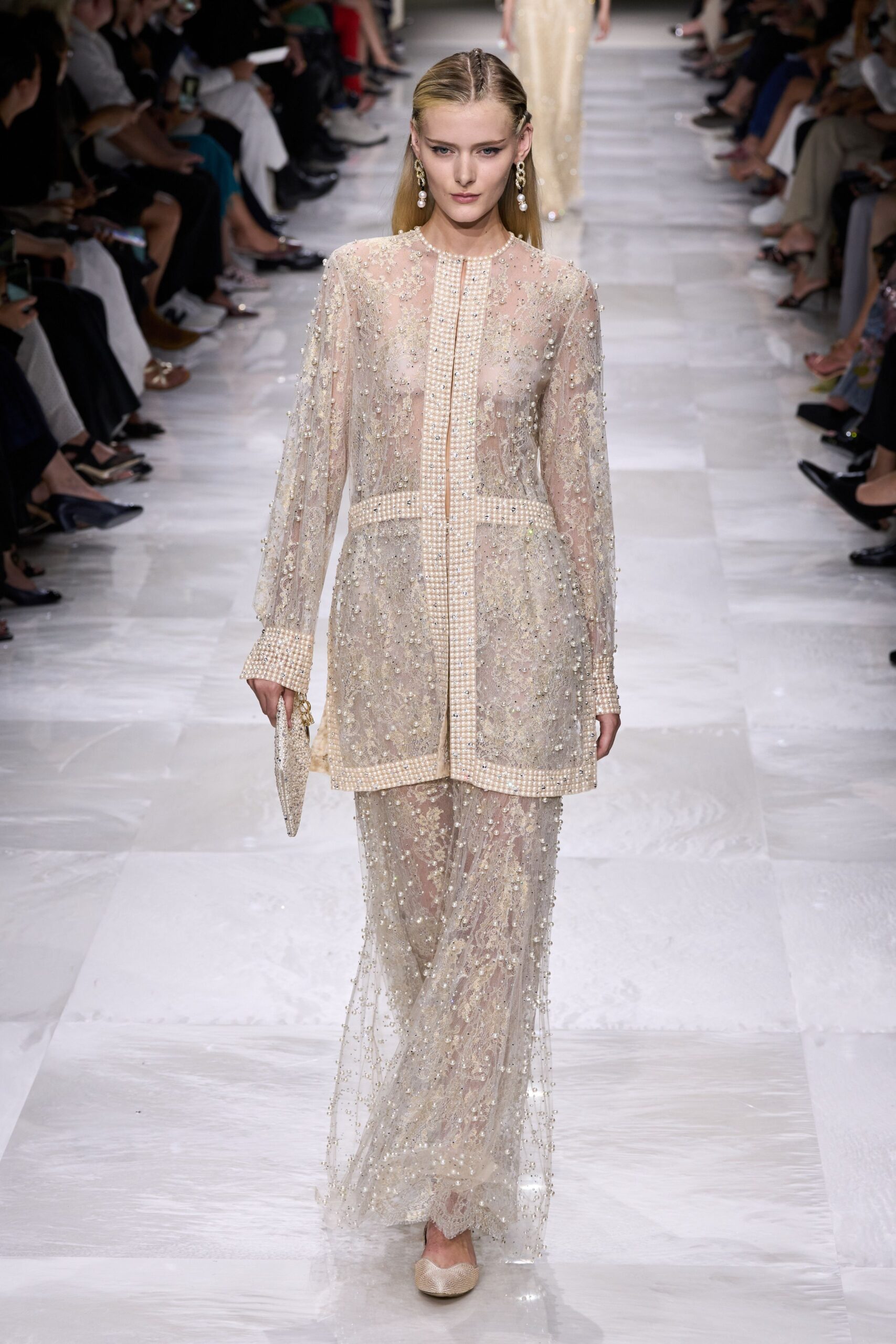 Armani Privé F/W 24 Couture Look 691