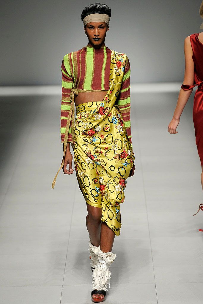 Andreas Kronthaler for Vivienne Westwood S/S 09 Look 80