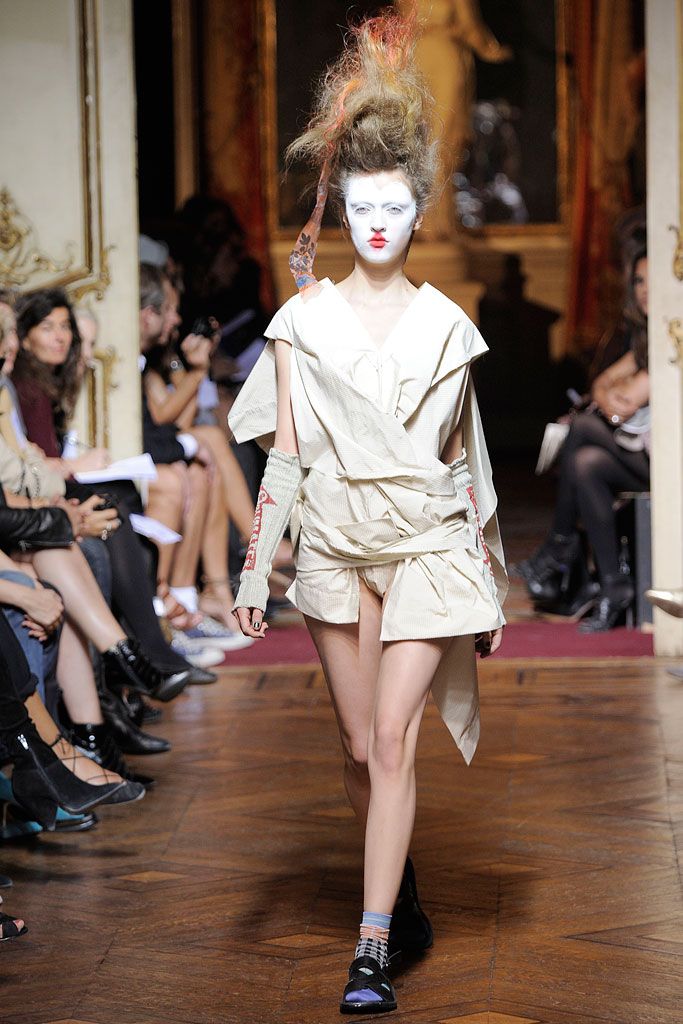 Andreas Kronthaler for Vivienne Westwood S/S 10 Look 107