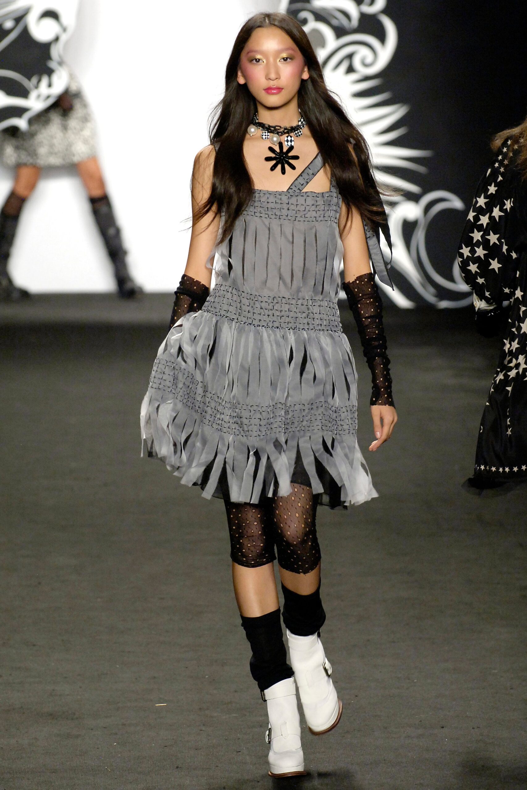 Anna Sui S/S 07 Look 227
