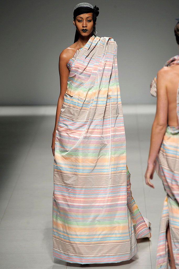 Andreas Kronthaler for Vivienne Westwood S/S 09 Look 236