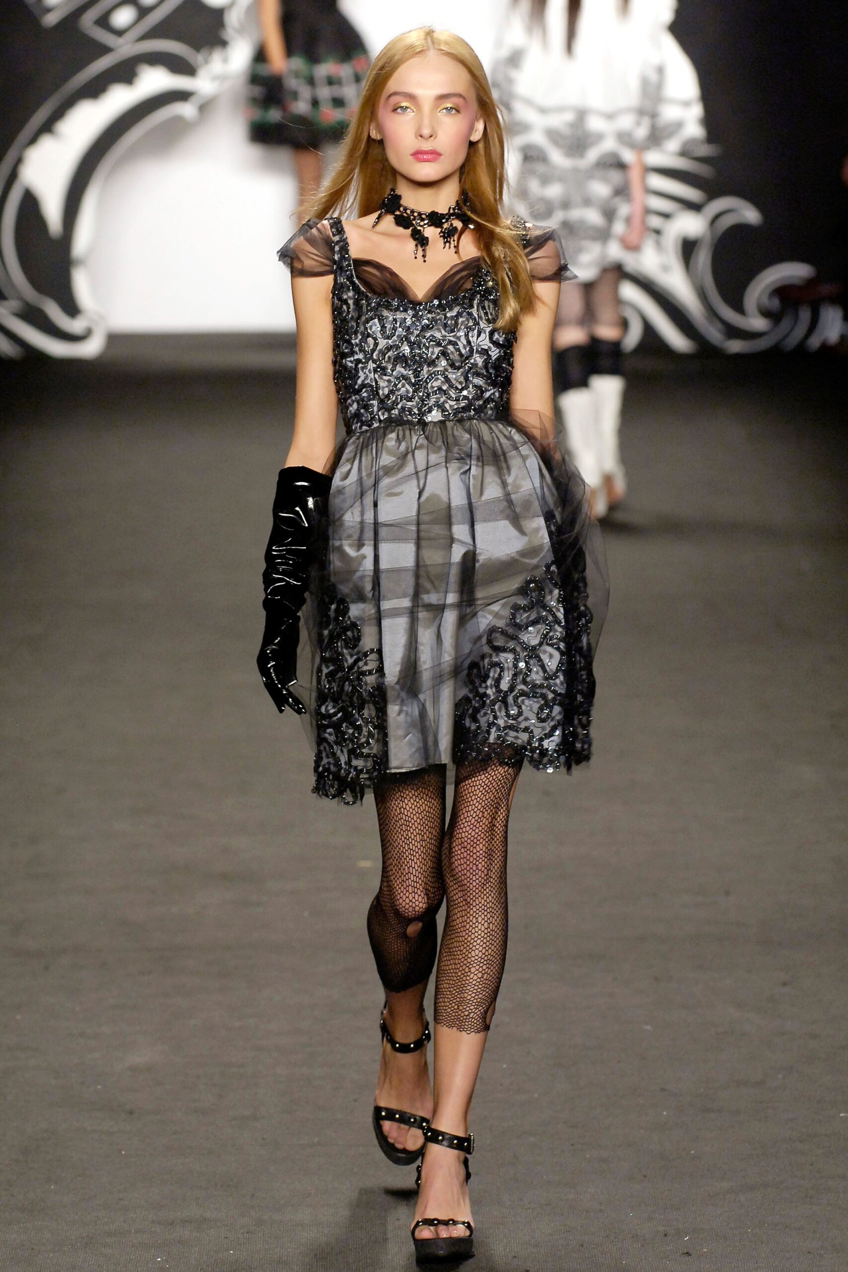 Anna Sui S/S 07 Look 330