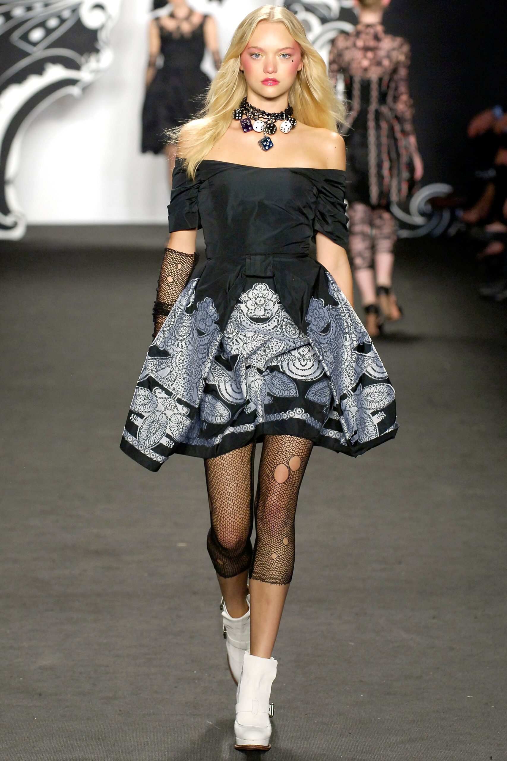 Anna Sui S/S 07 Look 373
