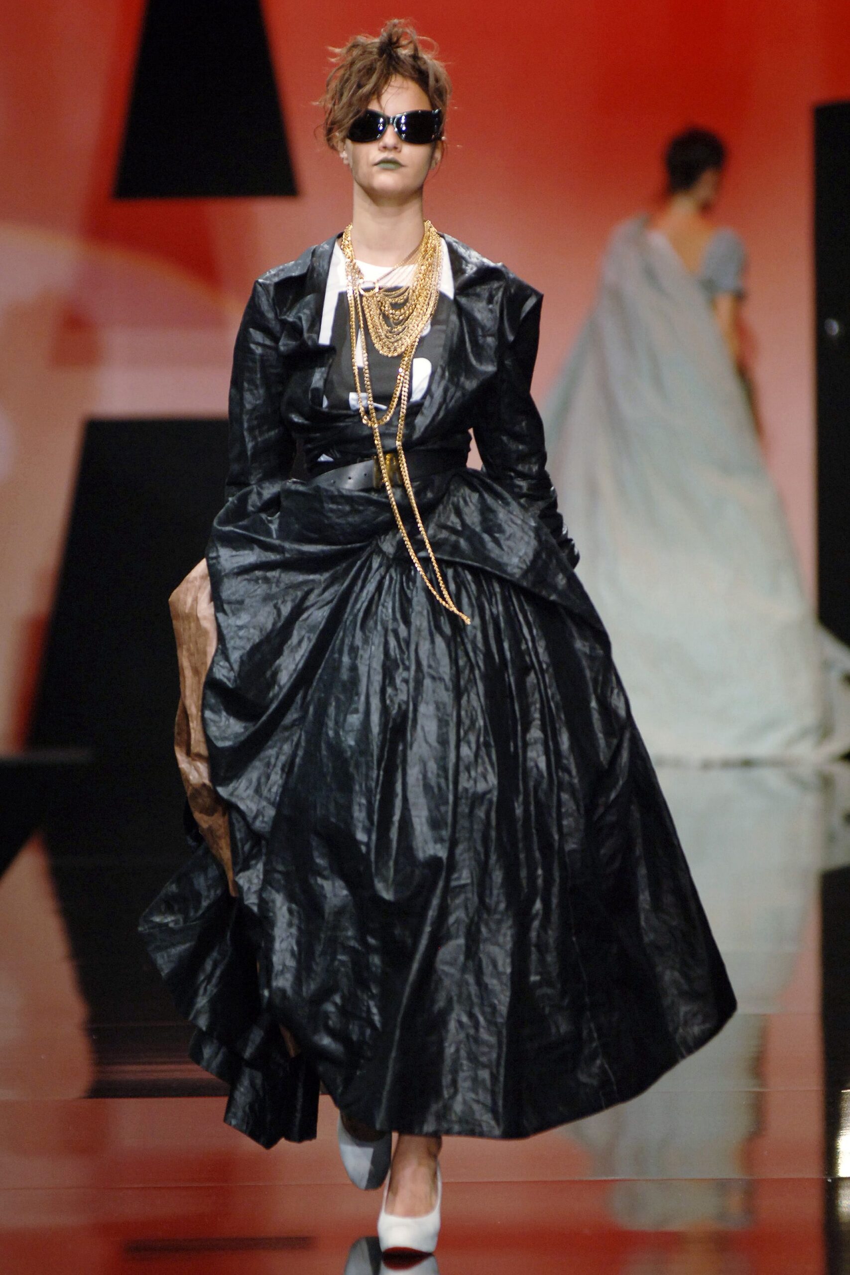 Andreas Kronthaler for Vivienne Westwood S/S 06 Look 551