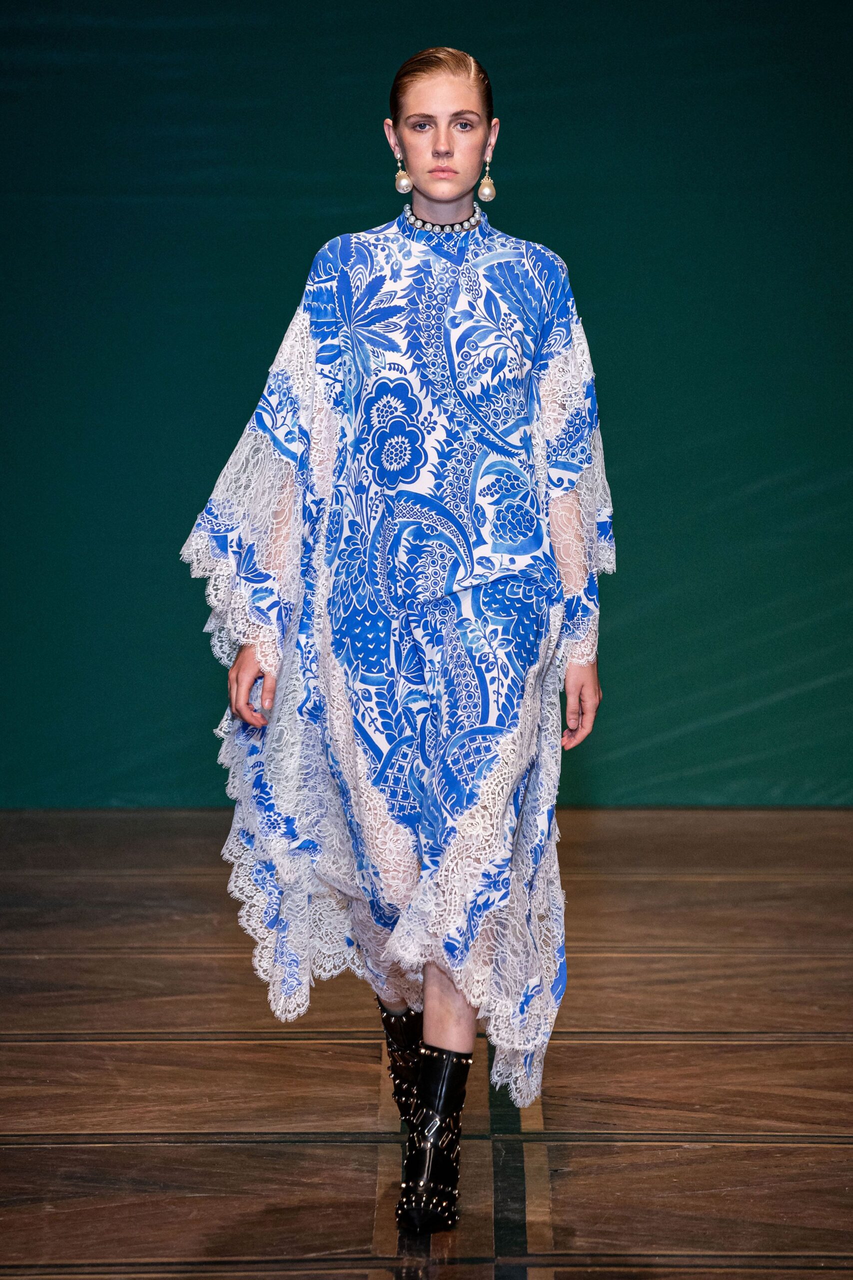 Andrew Gn S/S 20 Look 155