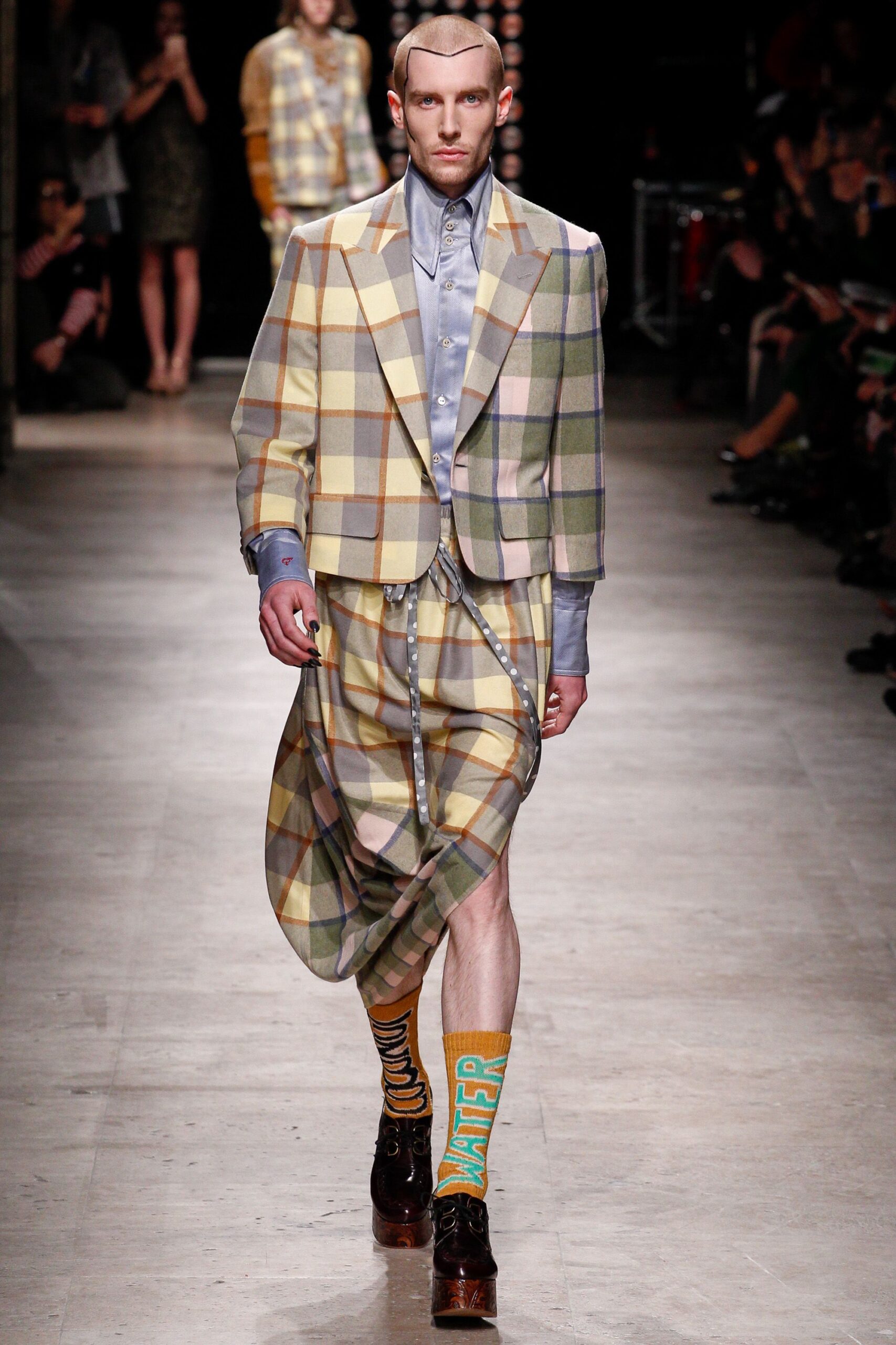 Andreas Kronthaler for Vivienne Westwood F/W 16 Look 205