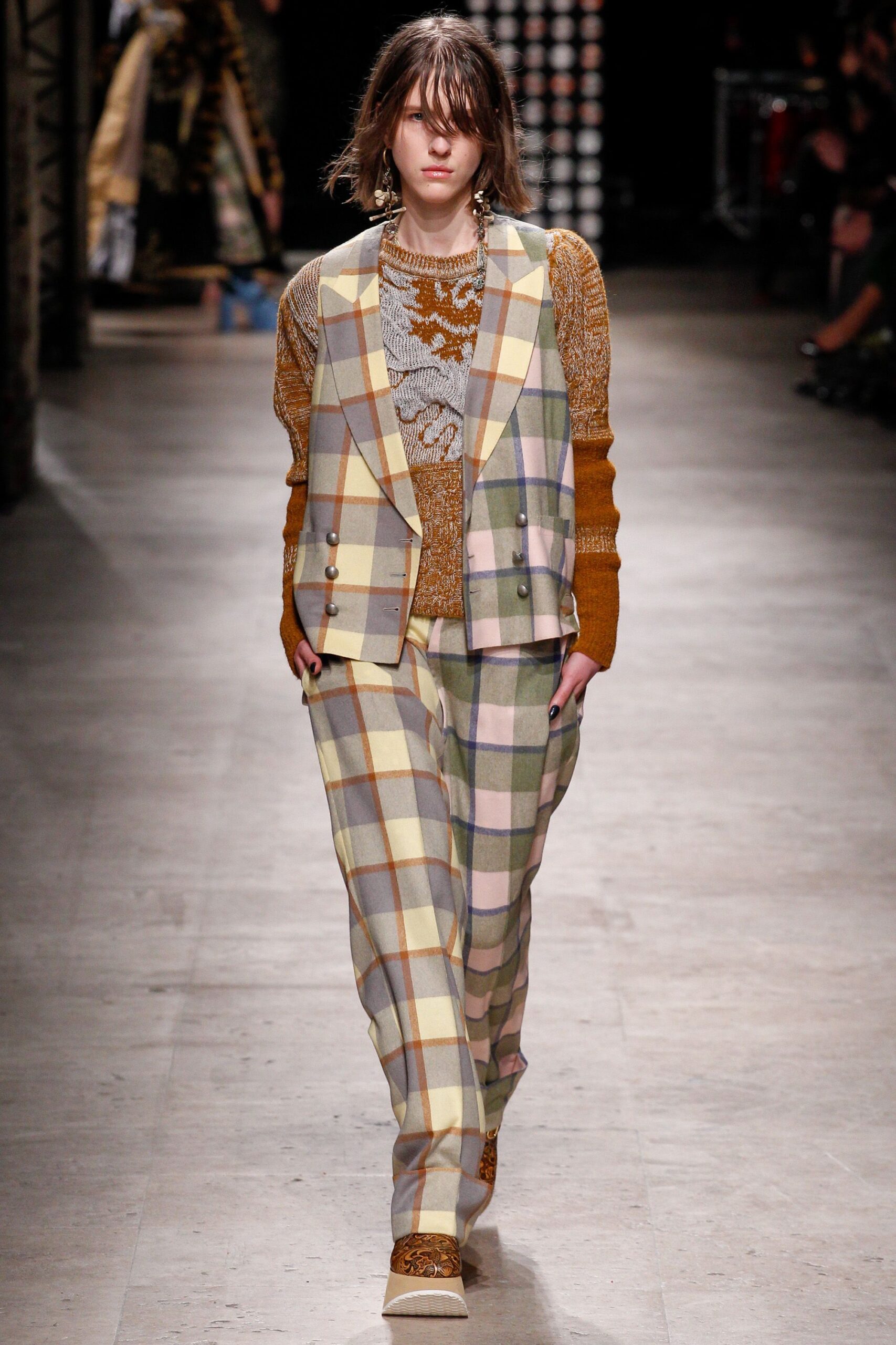 Andreas Kronthaler for Vivienne Westwood F/W 16 Look 219