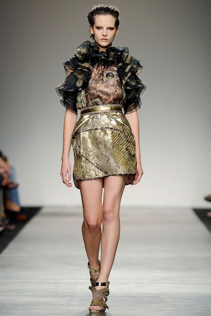 Aquilano.Rimondi S/S 10 Look 16