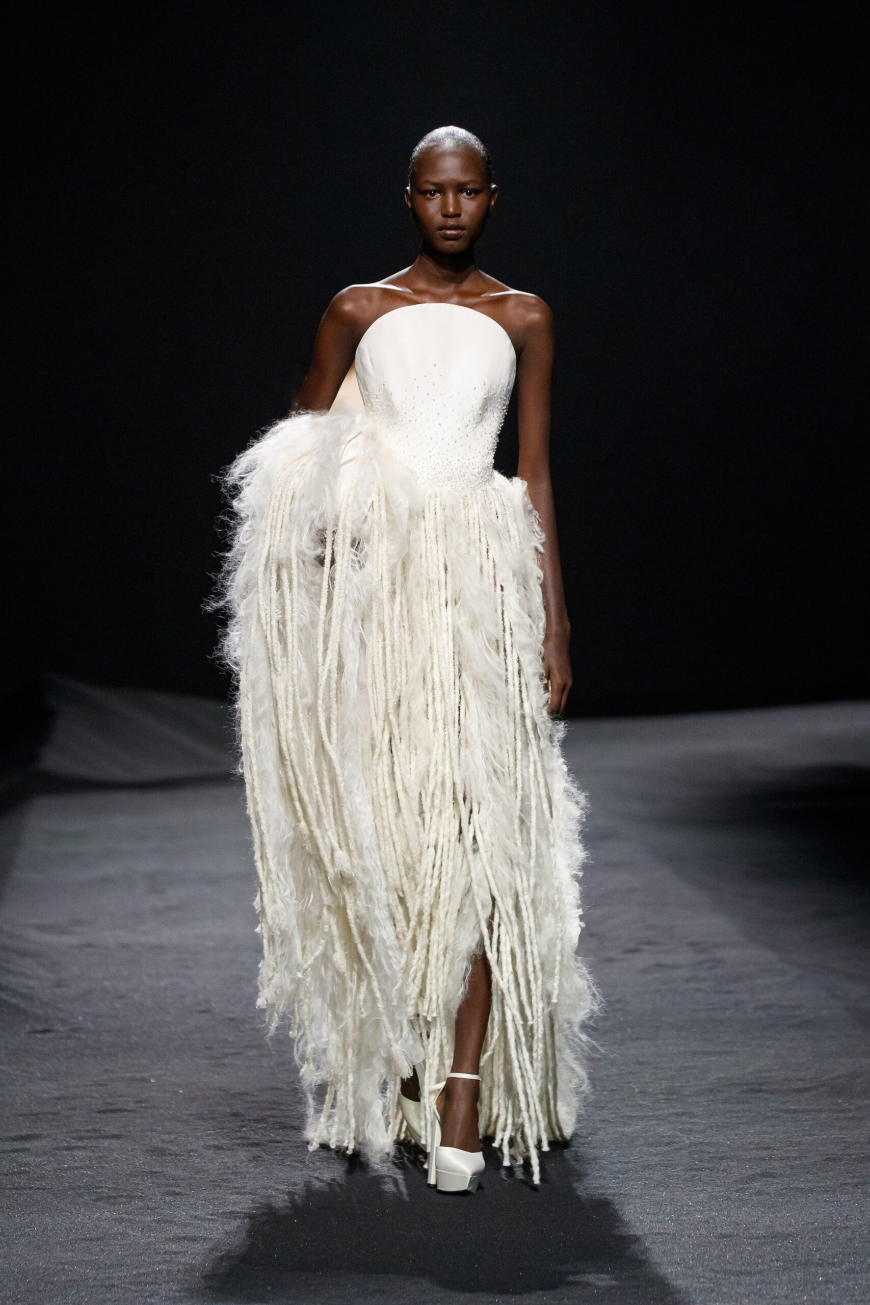 Ashi Studio S/S 23 Couture Look 1