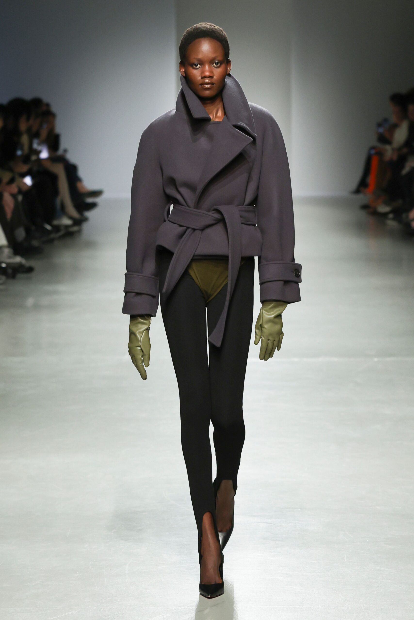 gray wool long-sleeve collared fitted belted coat