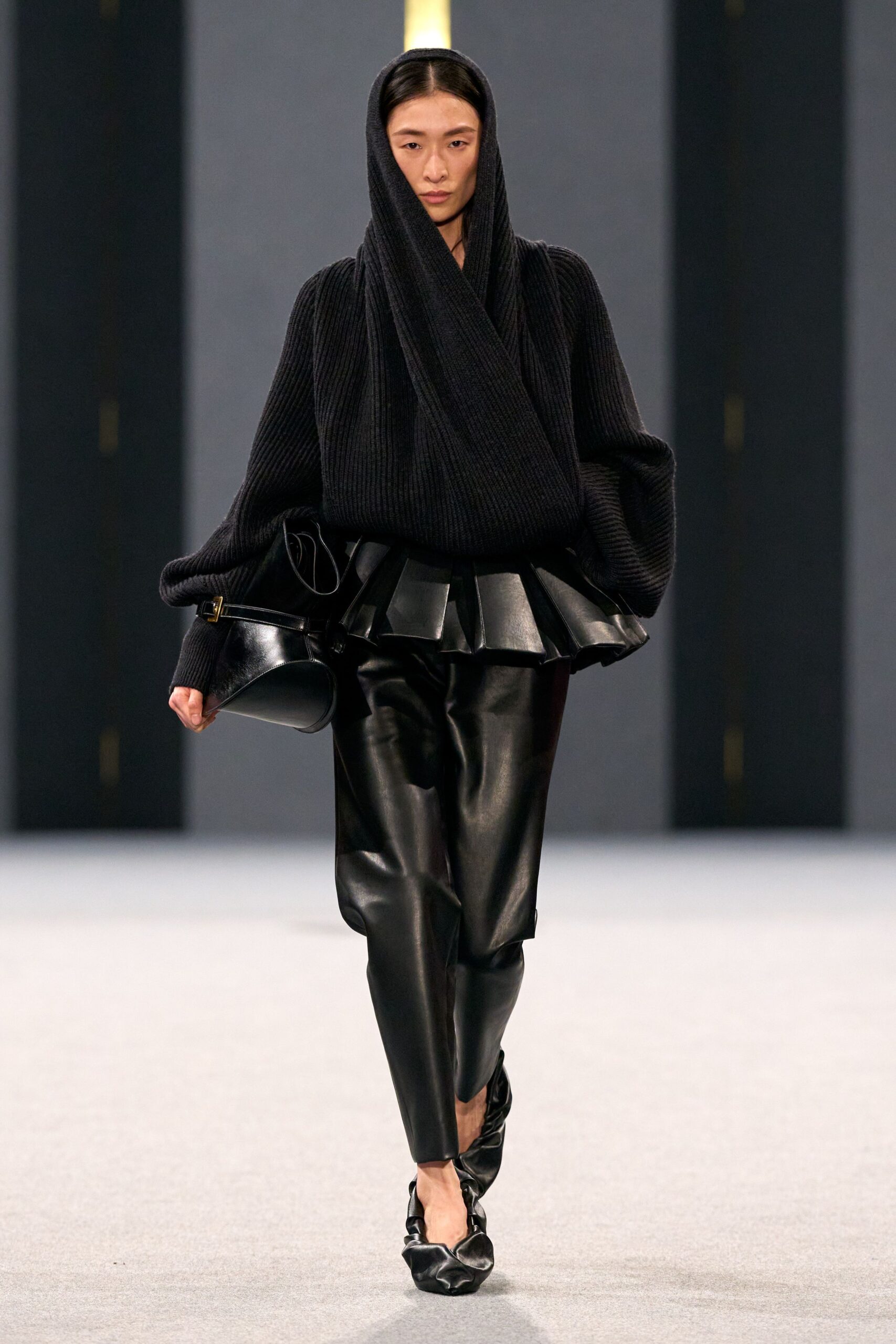 black relaxed top with hood