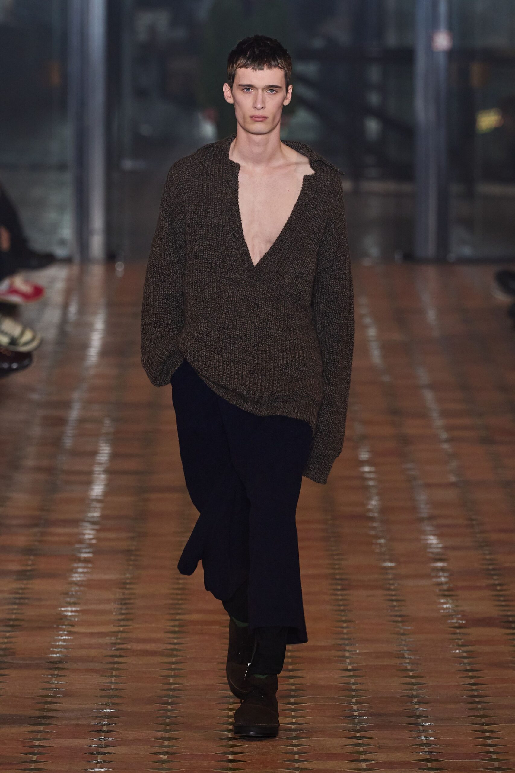 Bed j.w. Ford F/W 24 Menswear Look 4