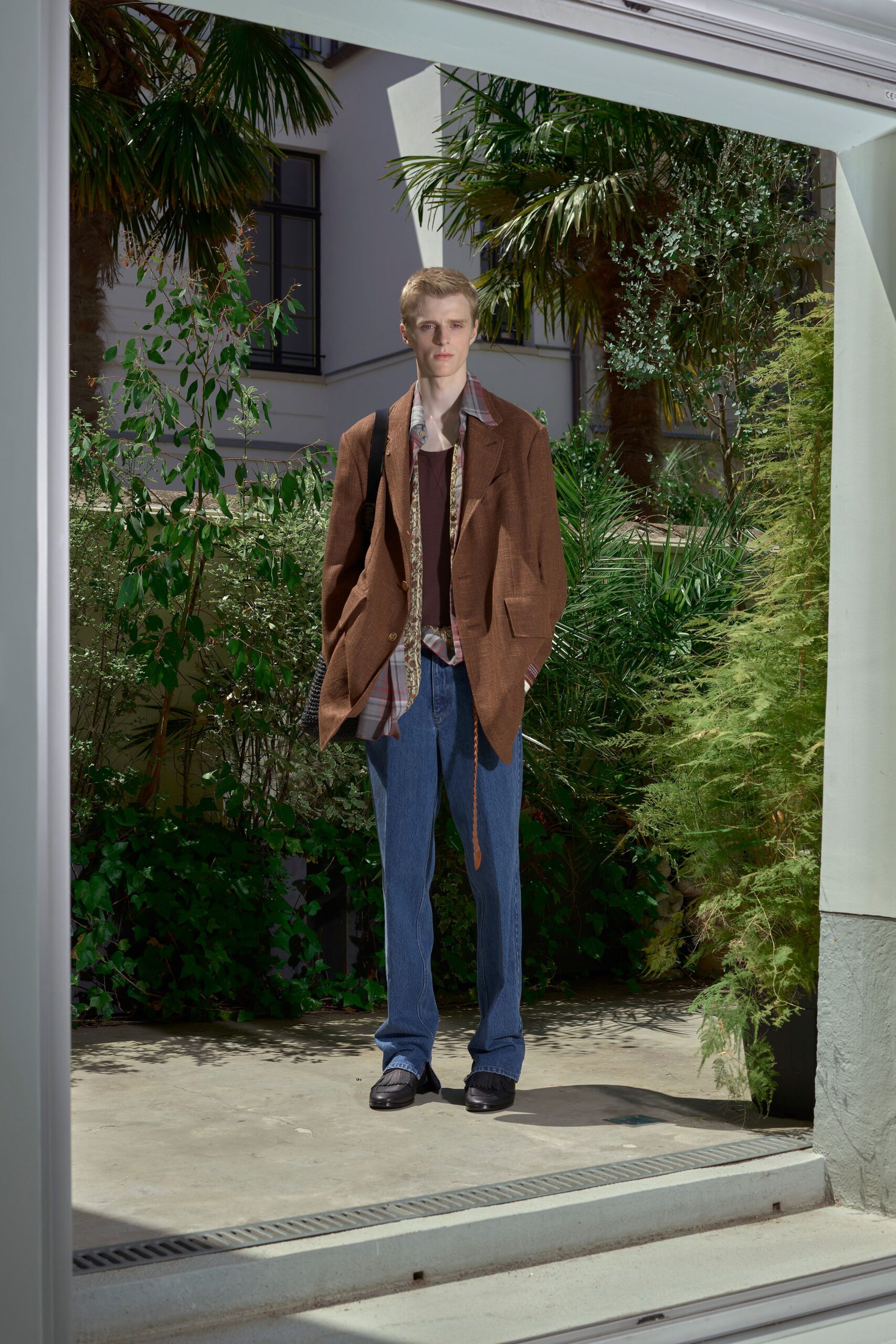 brown wool long-sleeve collared oversized buttoned pockets blazer