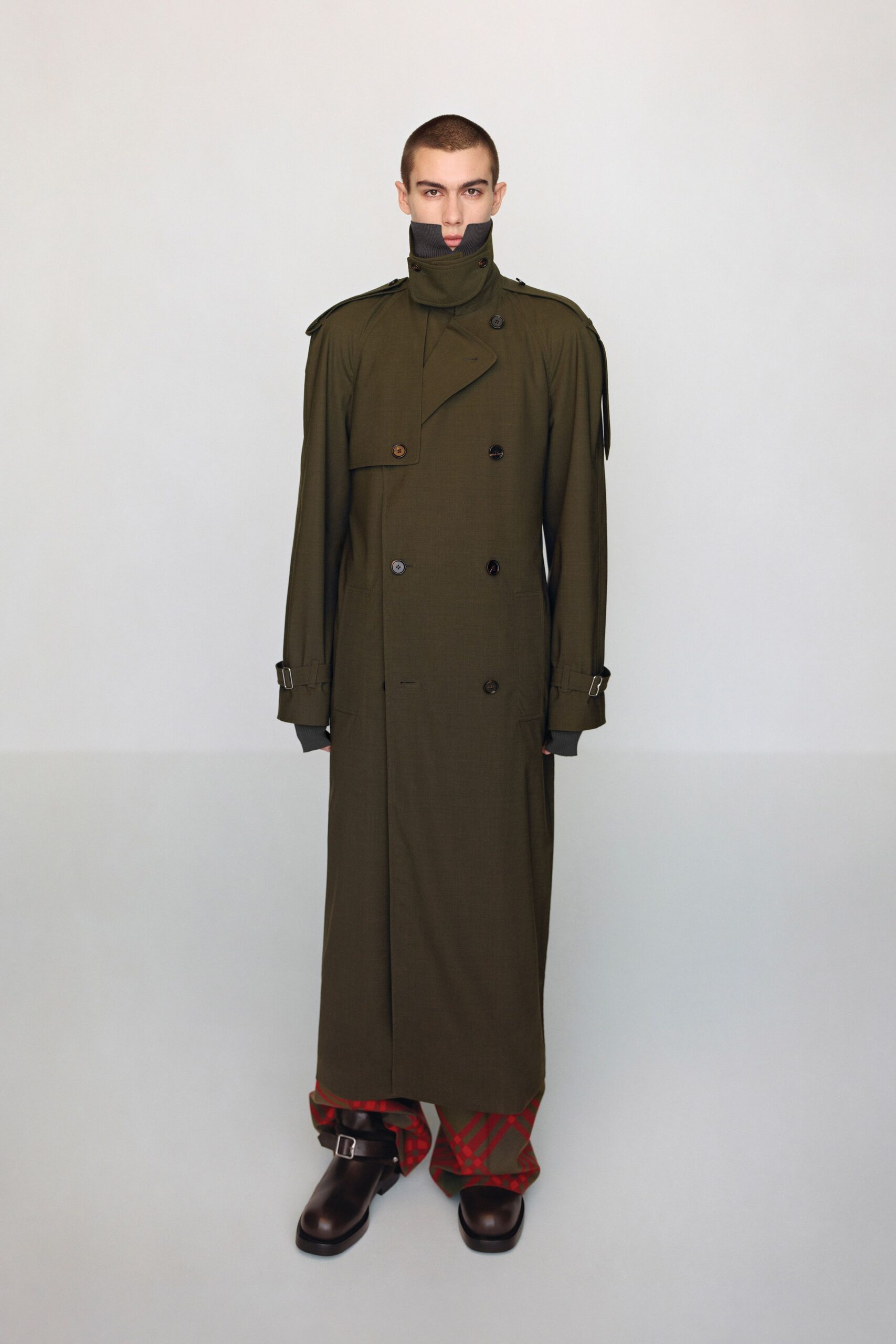 Burberry F/W 24 Look 4