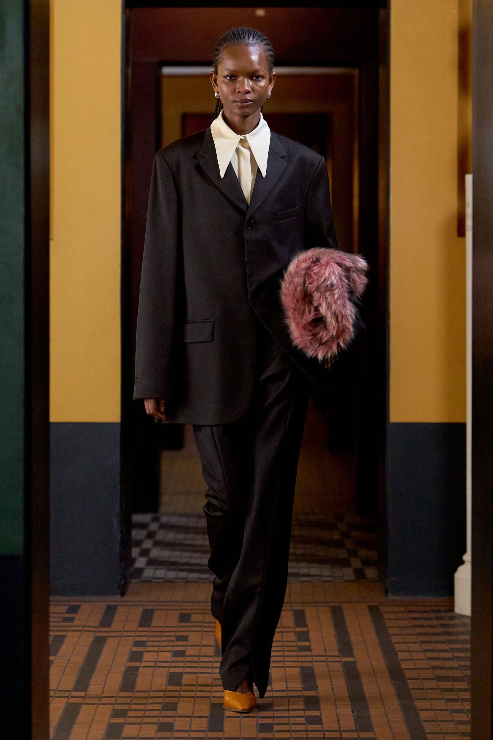 pink fur bag