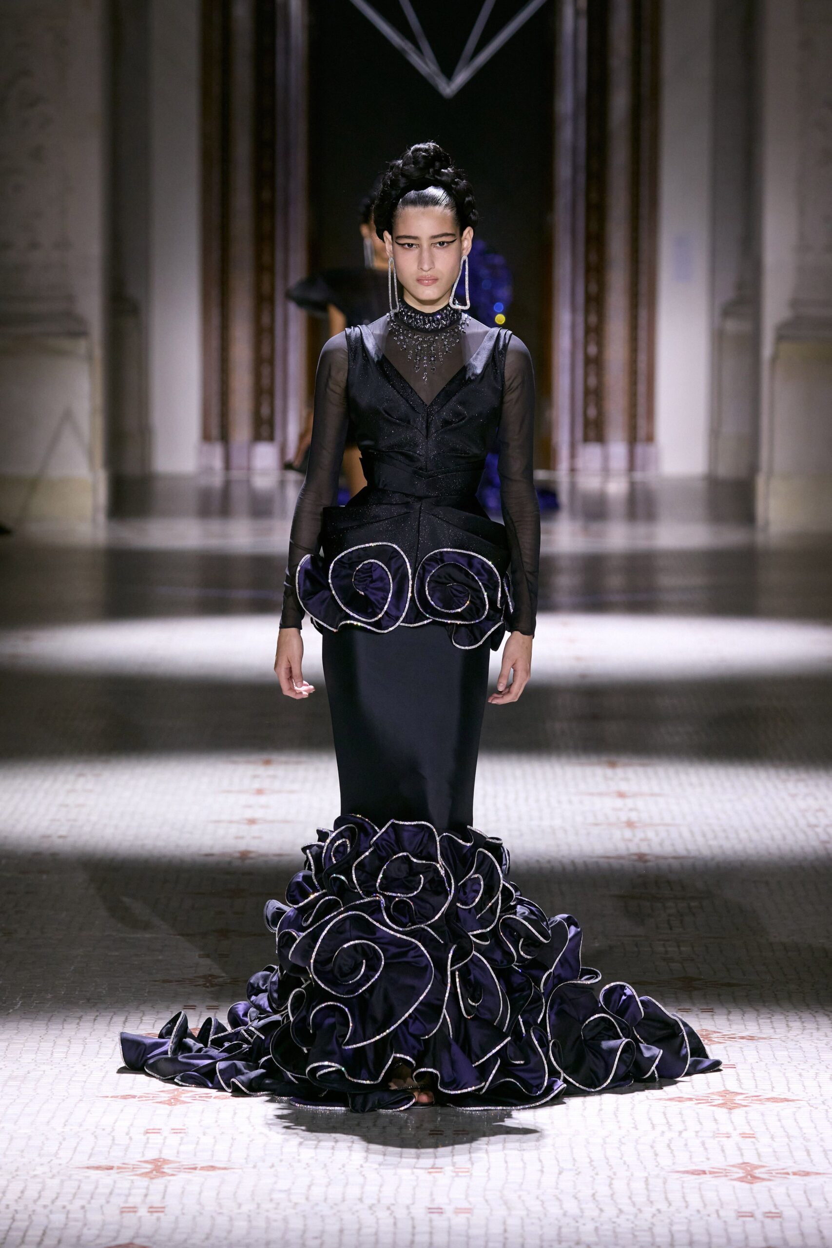 ArdAzAei F/W 24 Couture Look 9