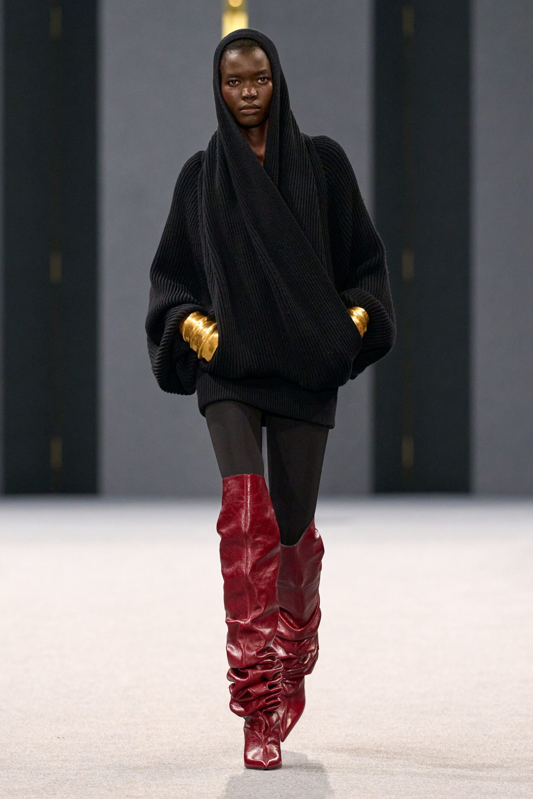 black wool long-sleeve hooded oversized hoodie
