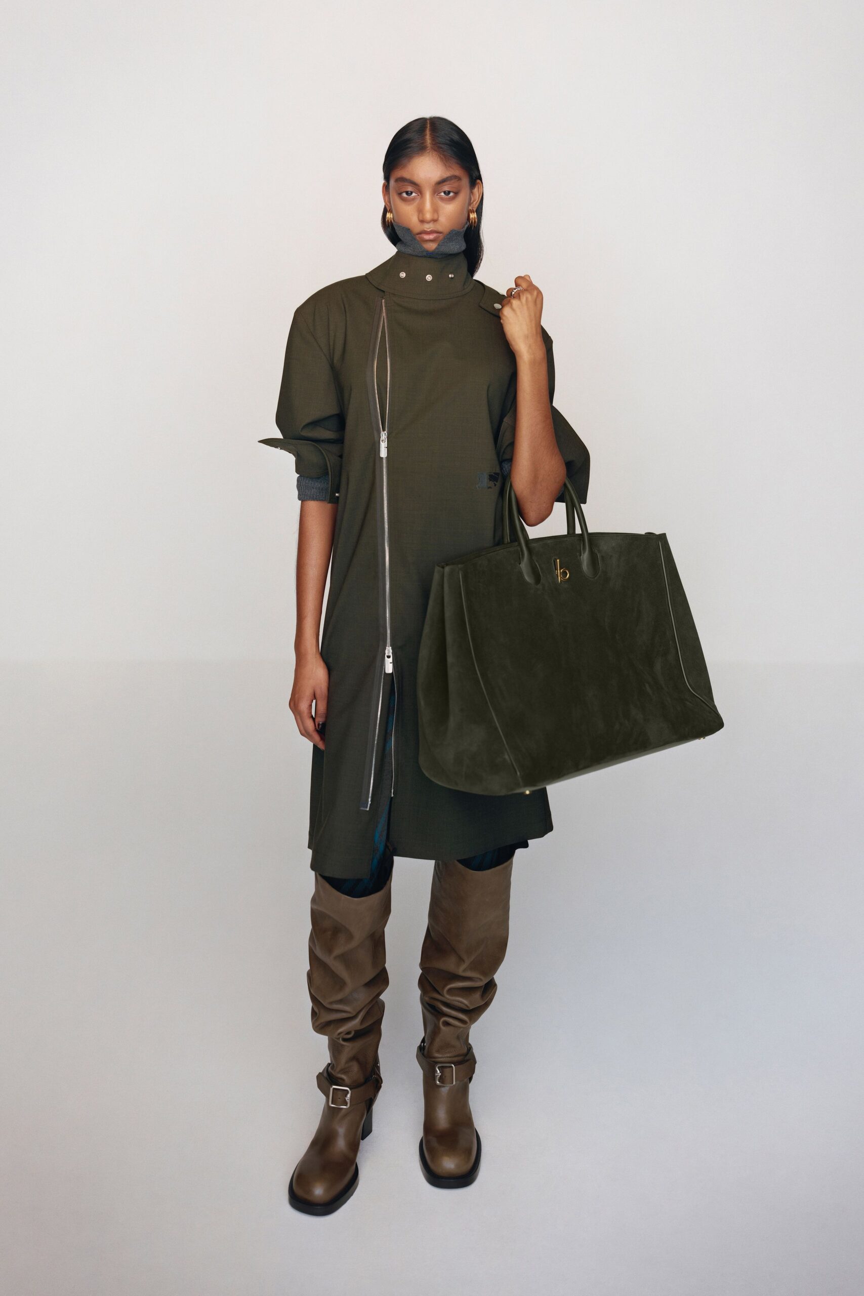 Burberry F/W 24 Look 12