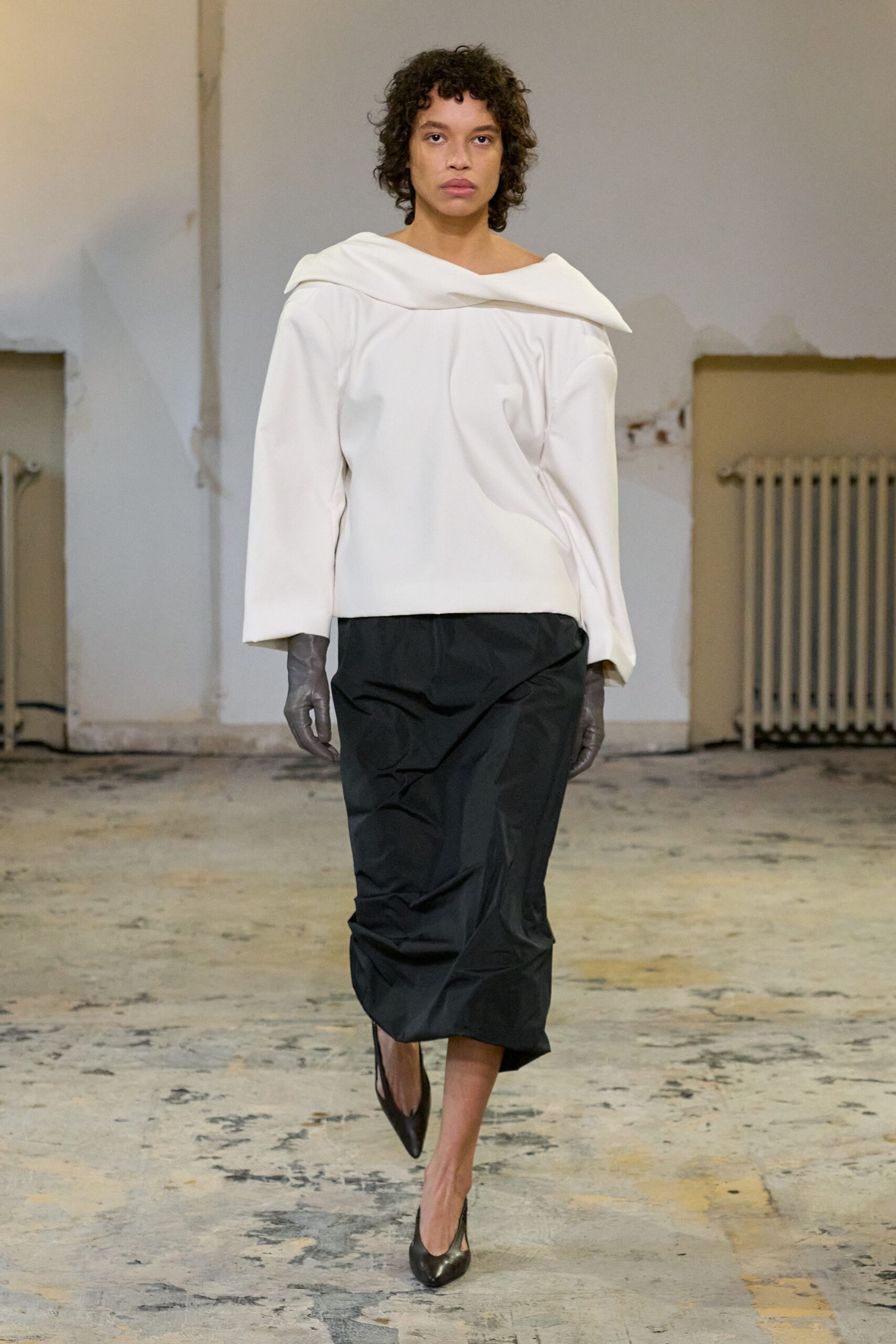 Carven F/W 24 Look 17