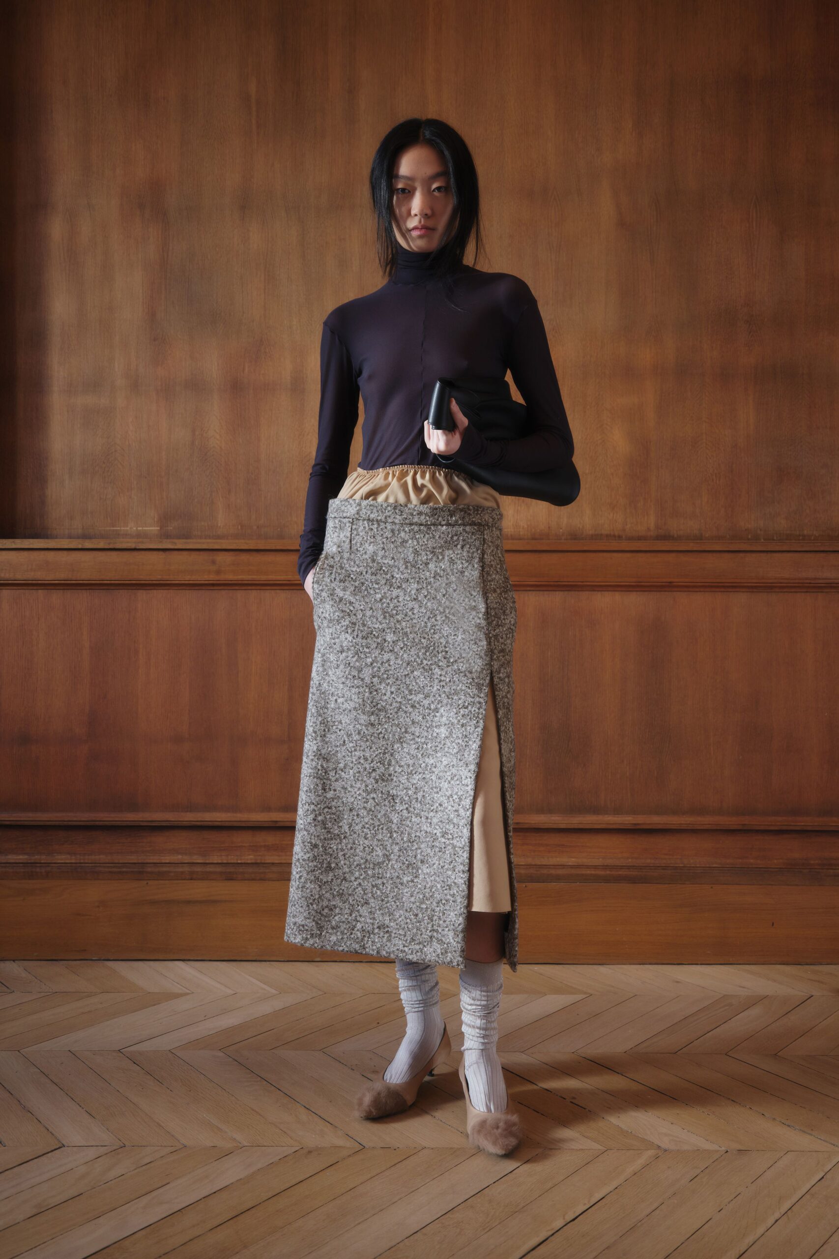gray wool slit relaxed pleated skirt