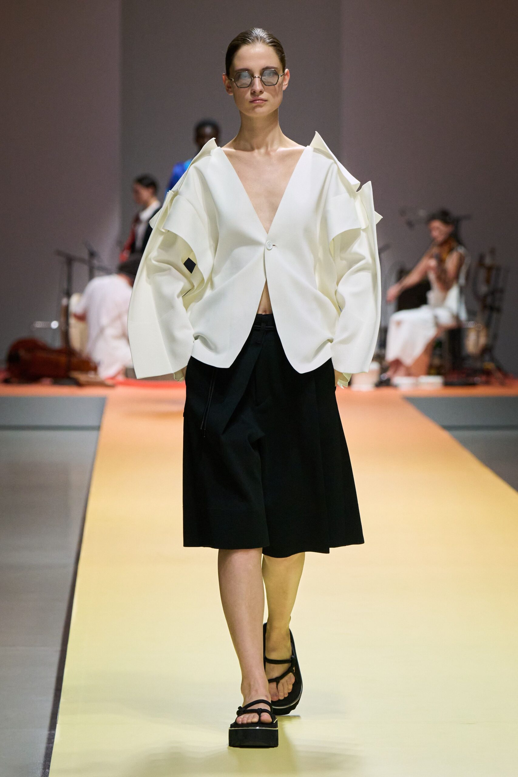 white cotton long-sleeve v-neck relaxed layered jacket