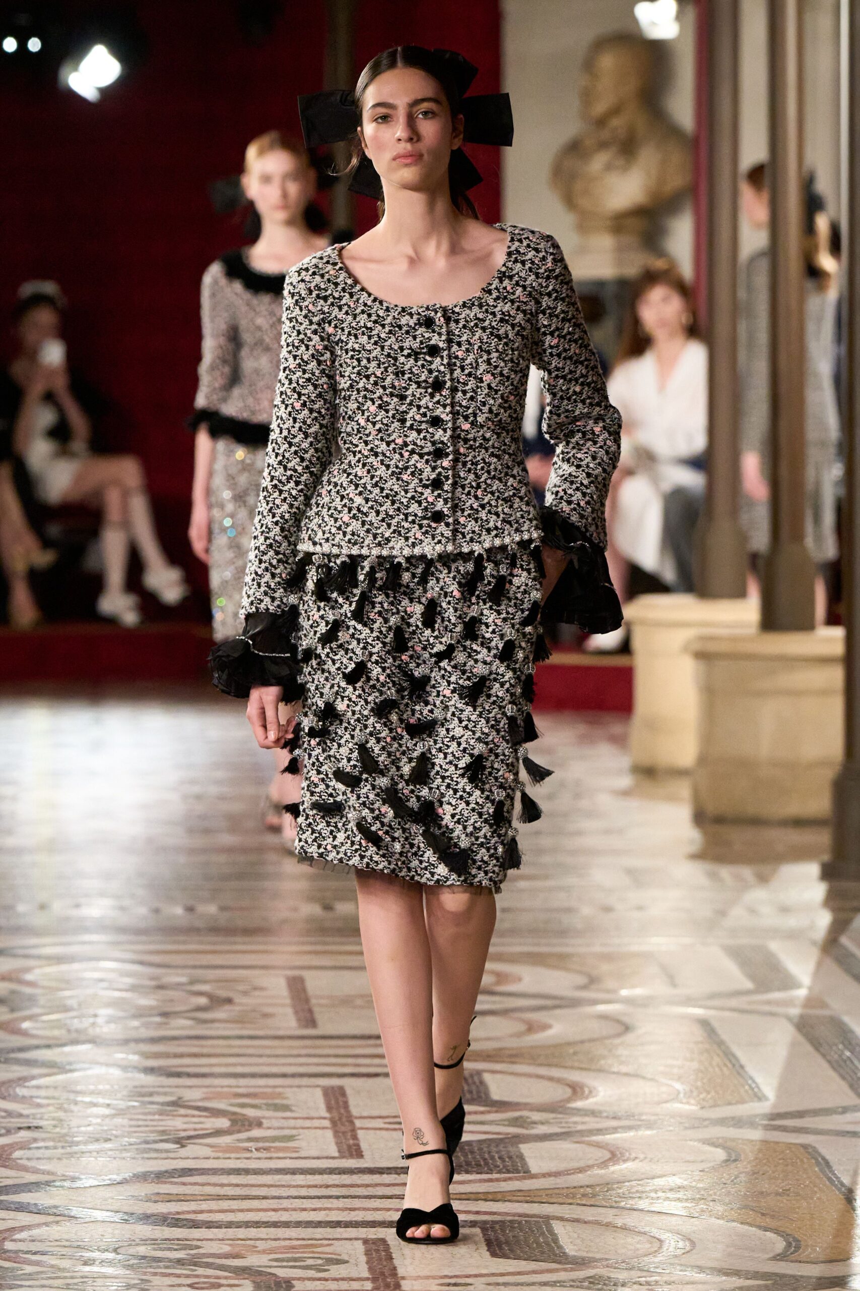 Chanel F/W 24 Couture Look 22