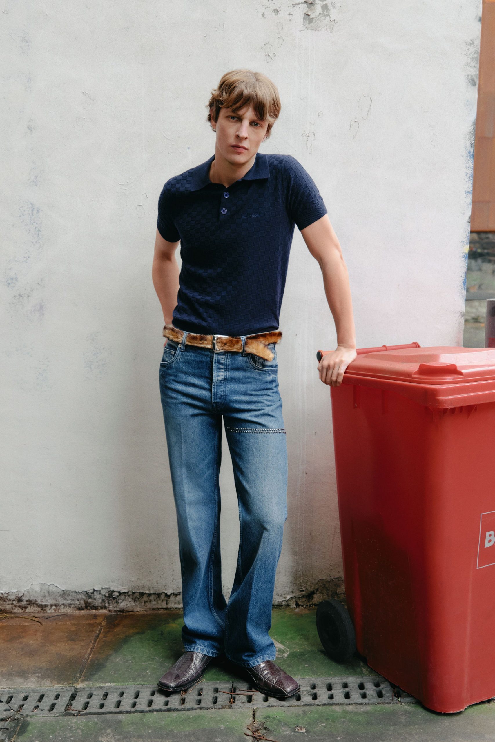 blue cotton short-sleeve collared fitted textured shirt