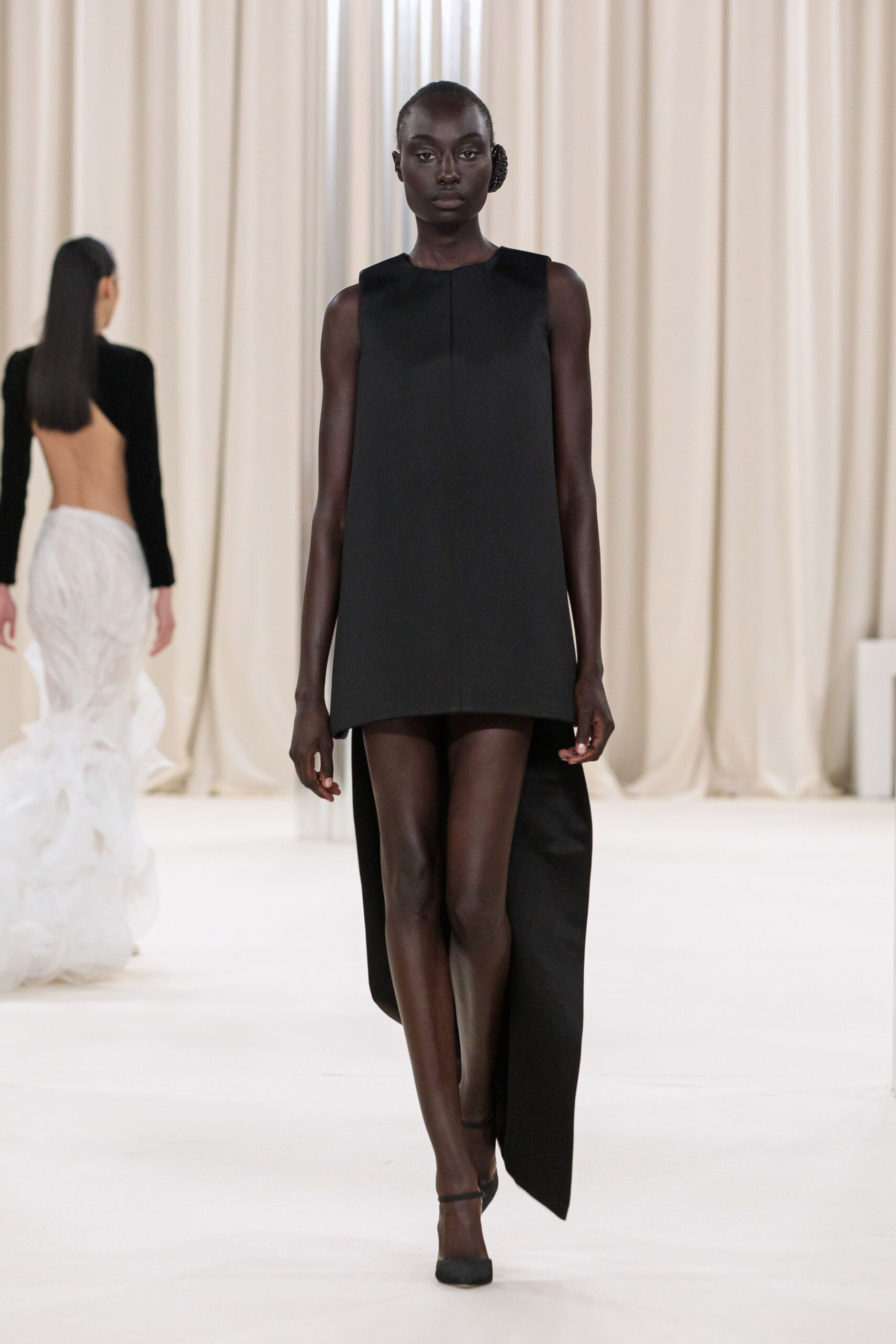 Ashi Studio F/W 22 Couture Look 23